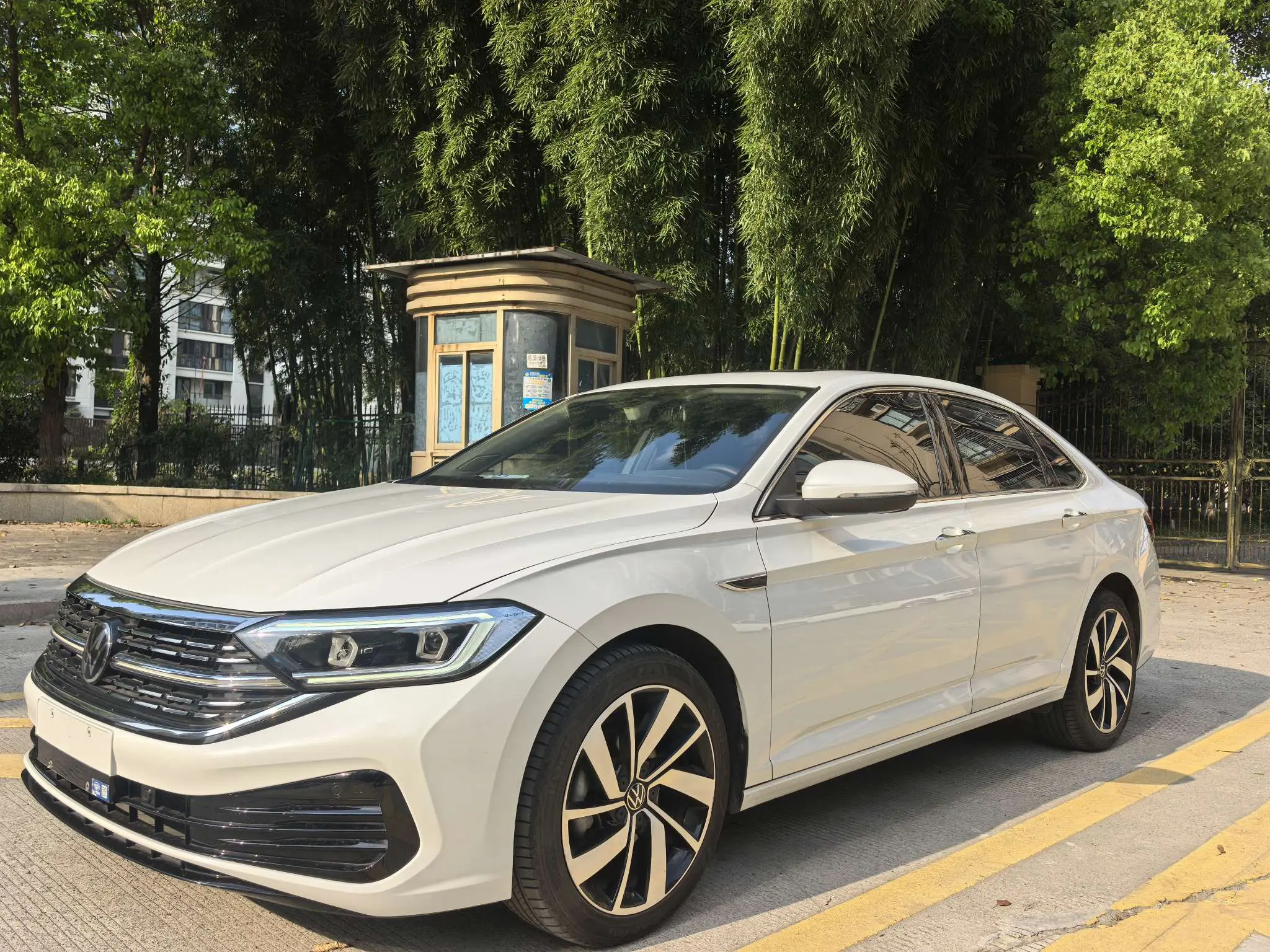 Volkswagen Sagitar