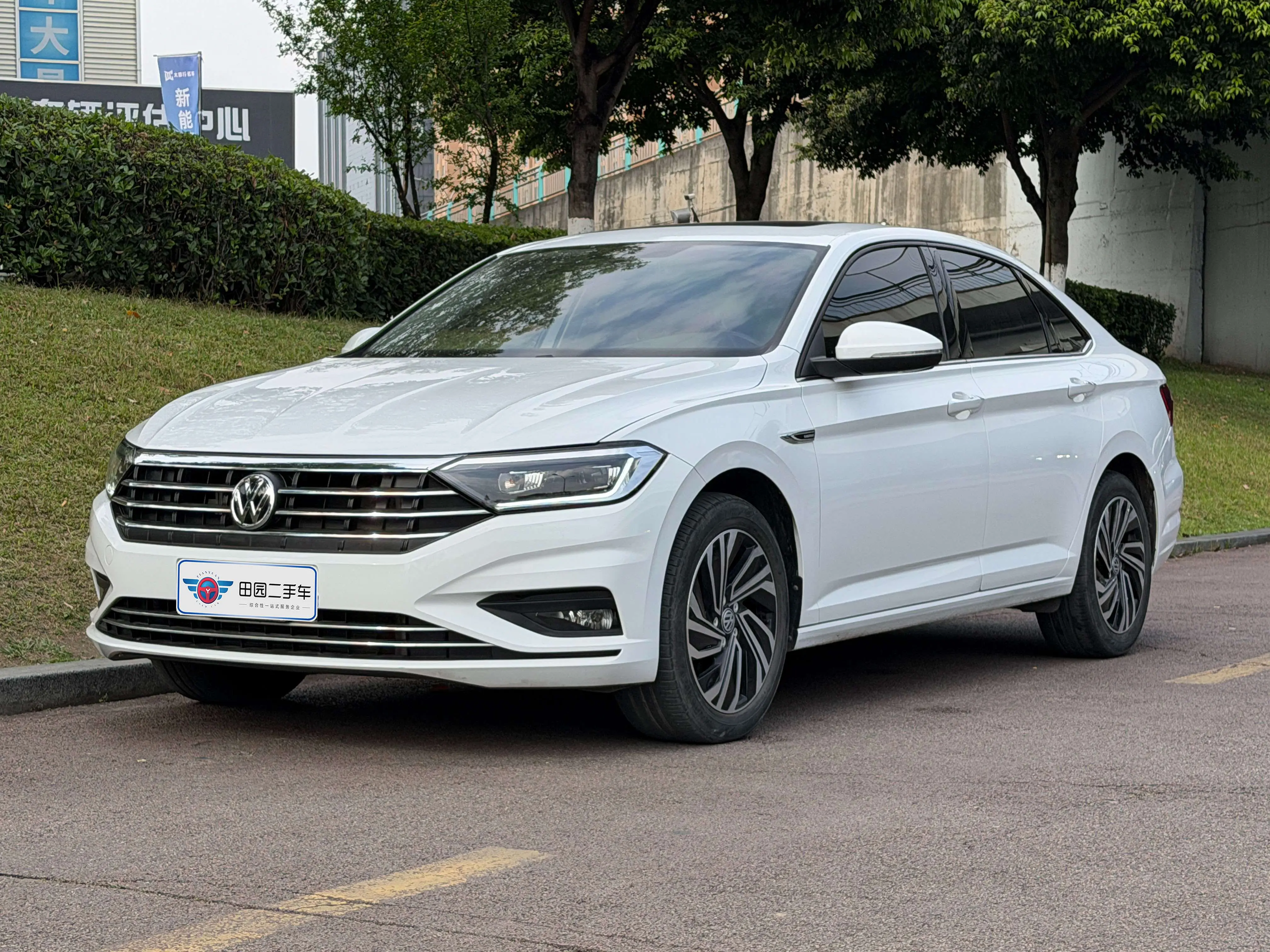 Volkswagen Sagitar