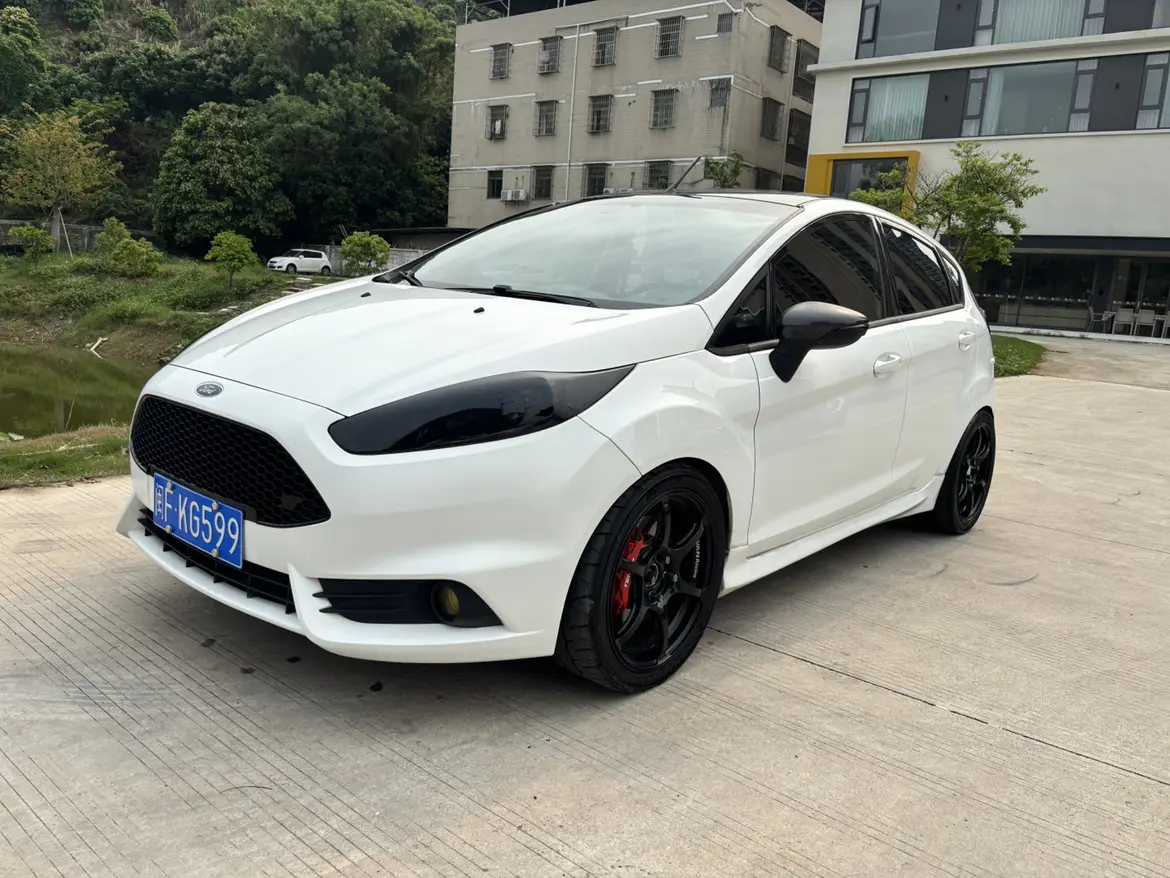 Ford Carnival