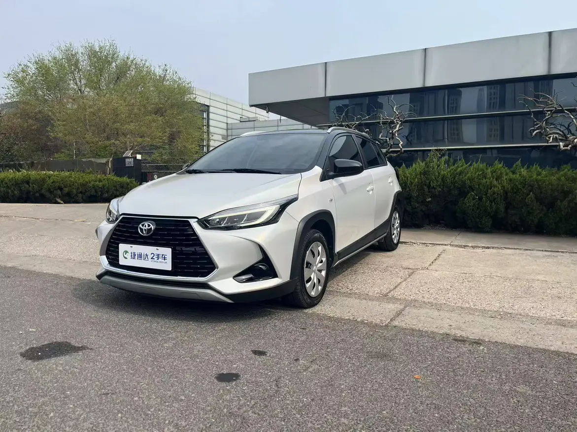 Toyota Yaris L
