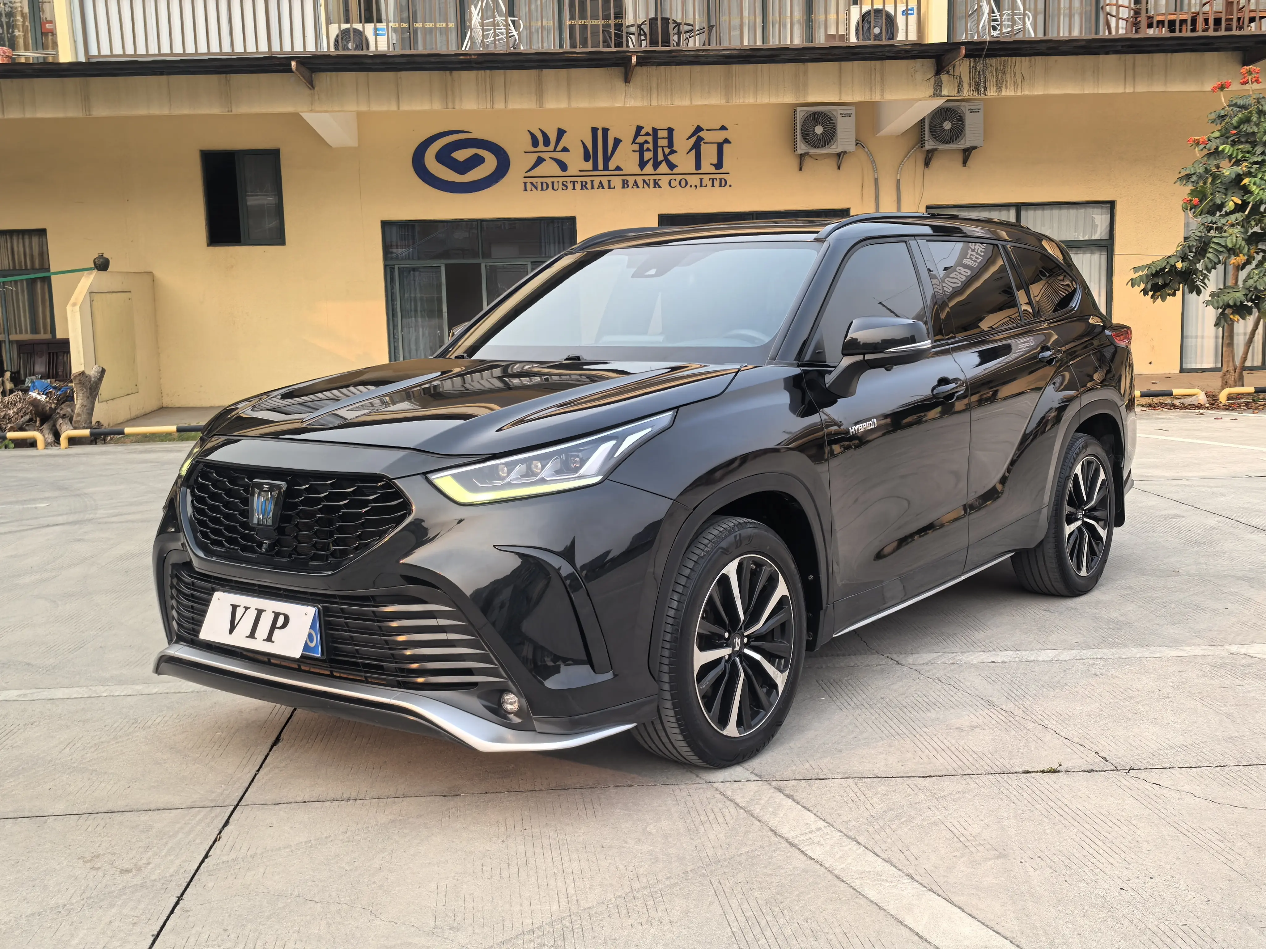Toyota Crown Kluger