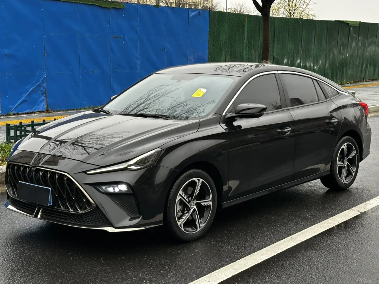 MG 5 Scorpio