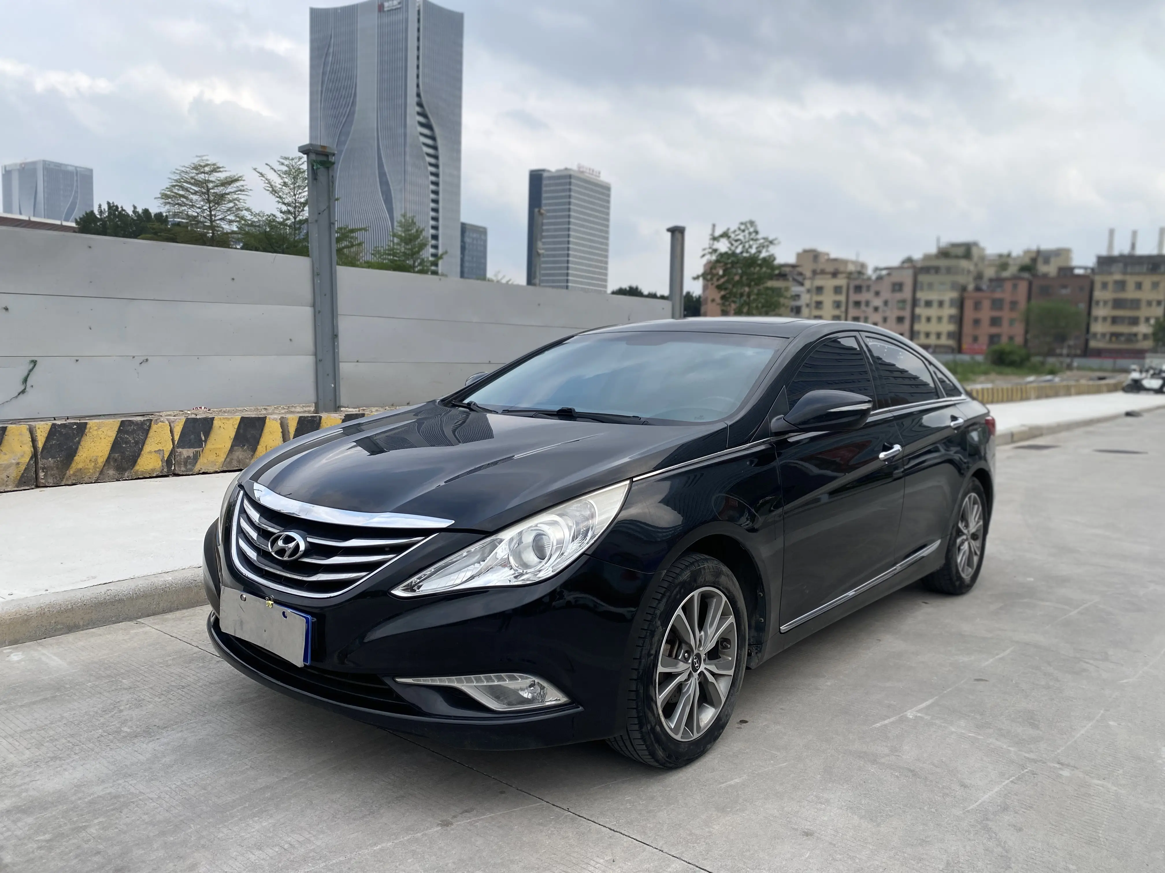 Hyundai Sonata eight