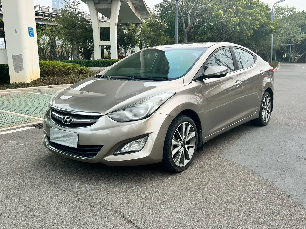 Hyundai Elantra