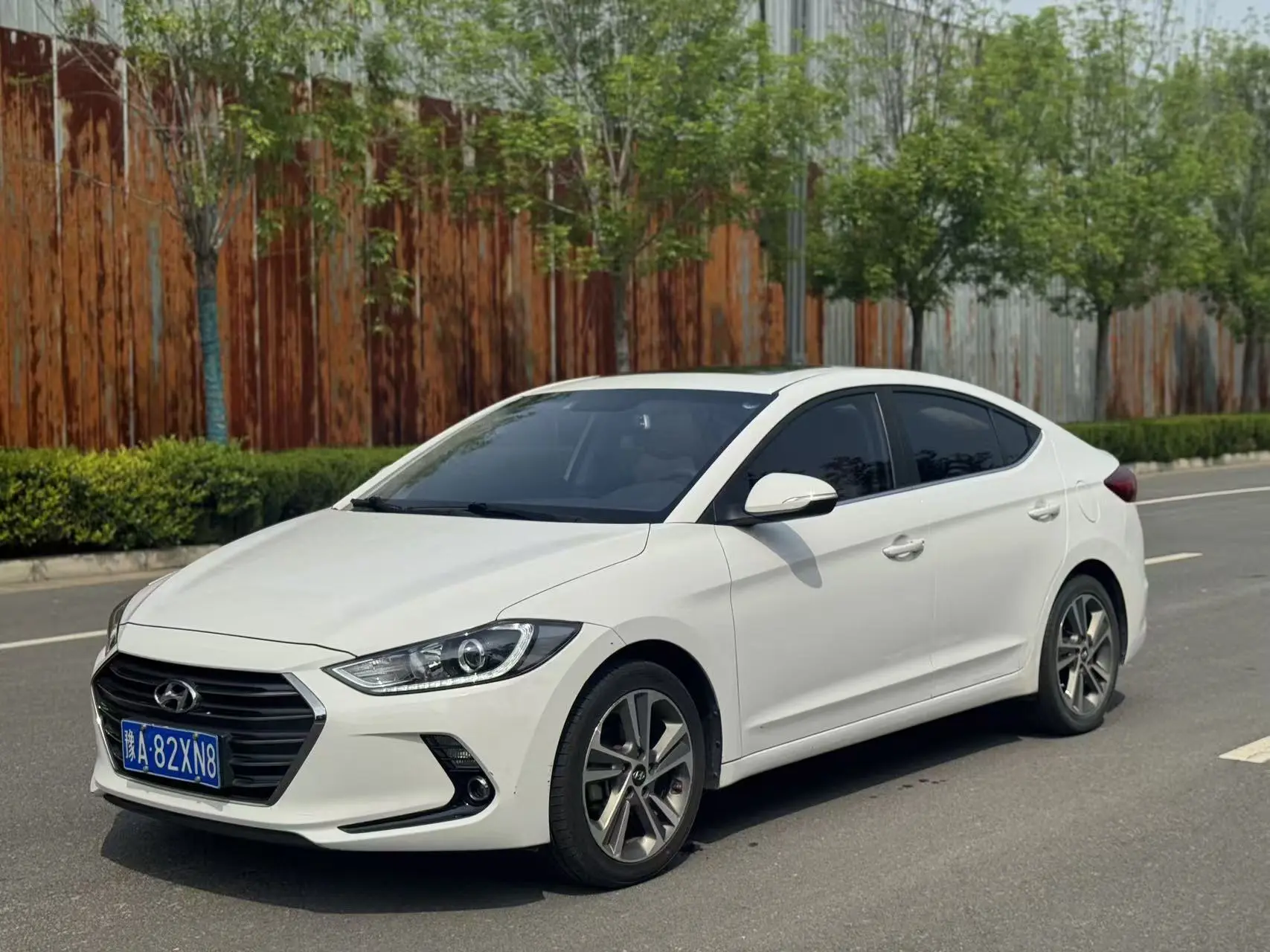 Hyundai Lead