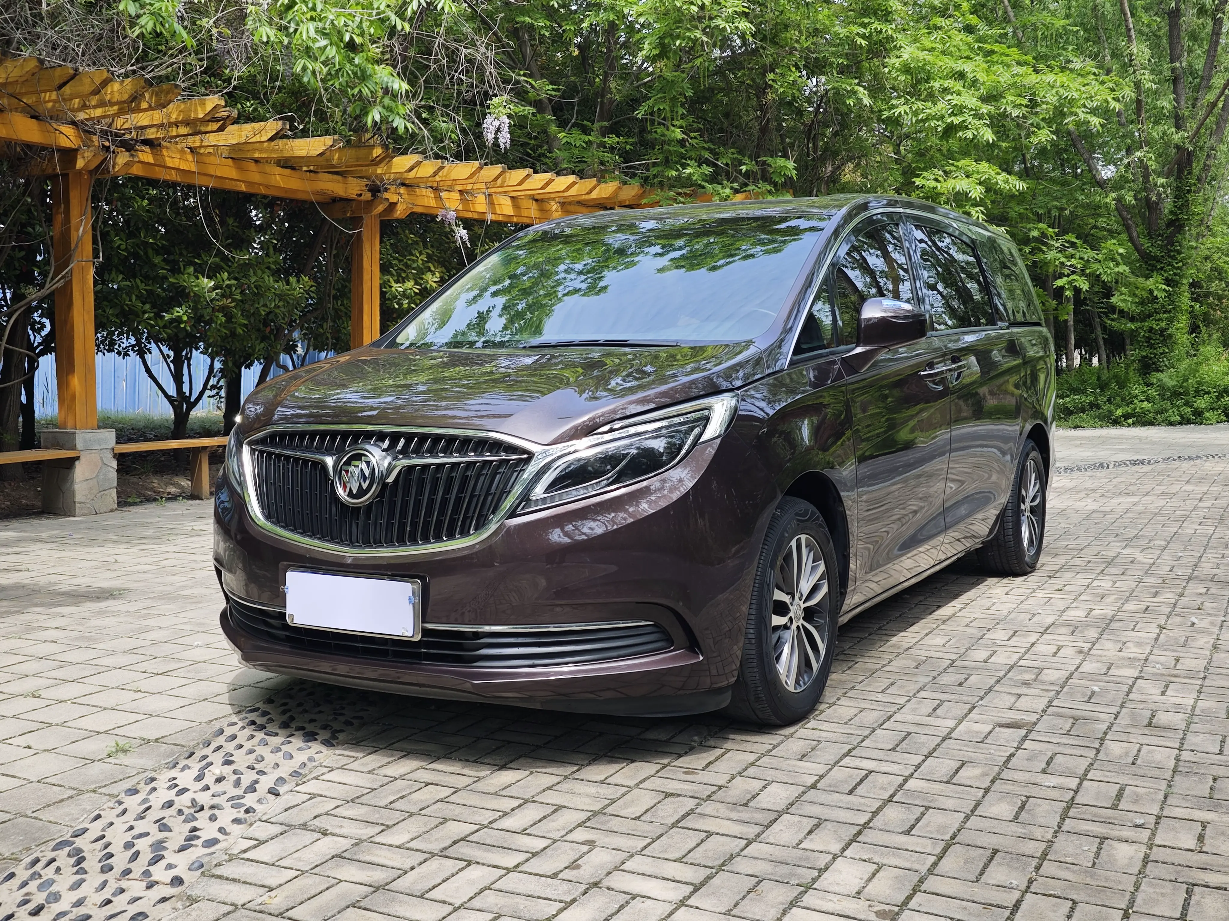 Buick GL8