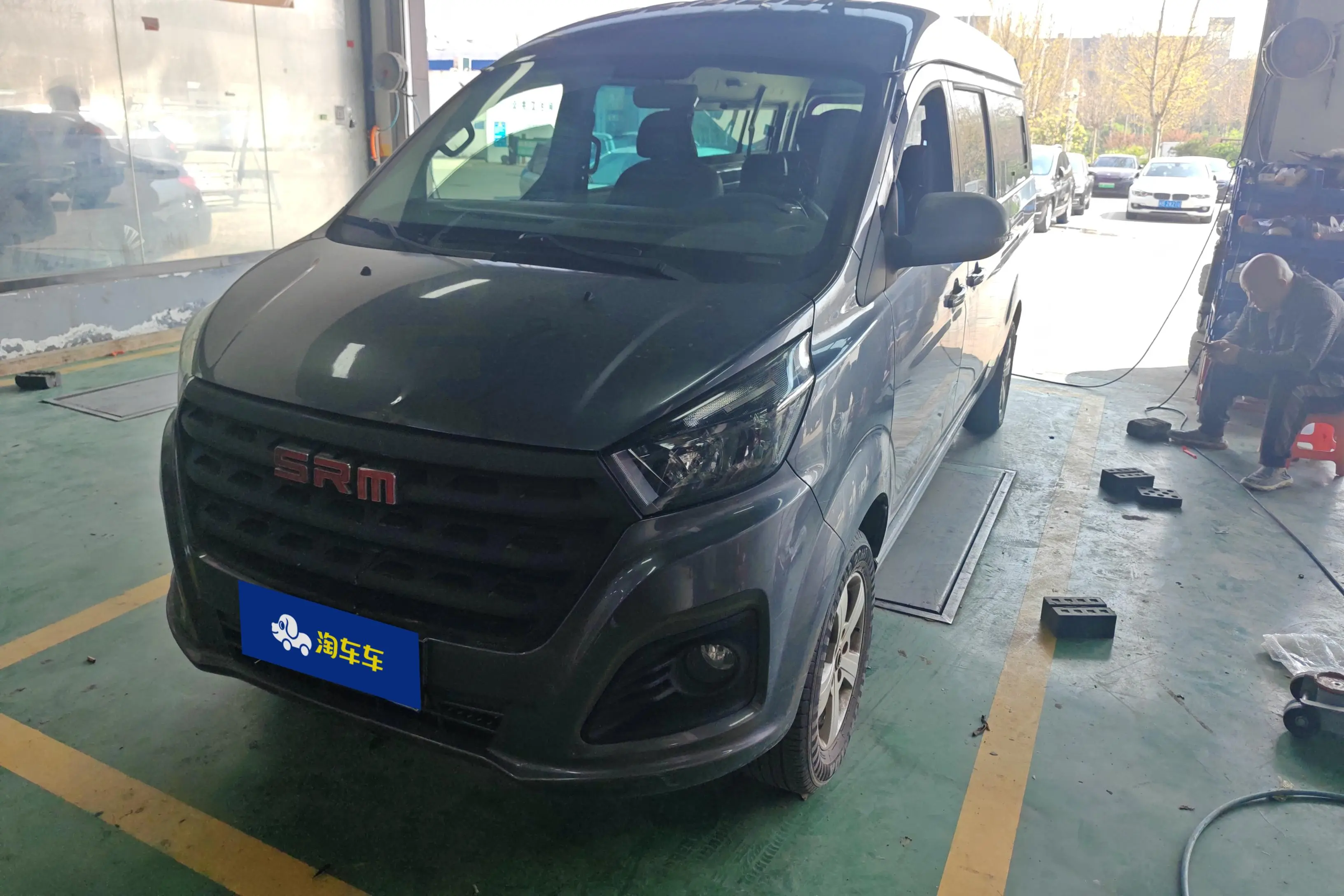 Xinyuan Automobile Golden sea lion
