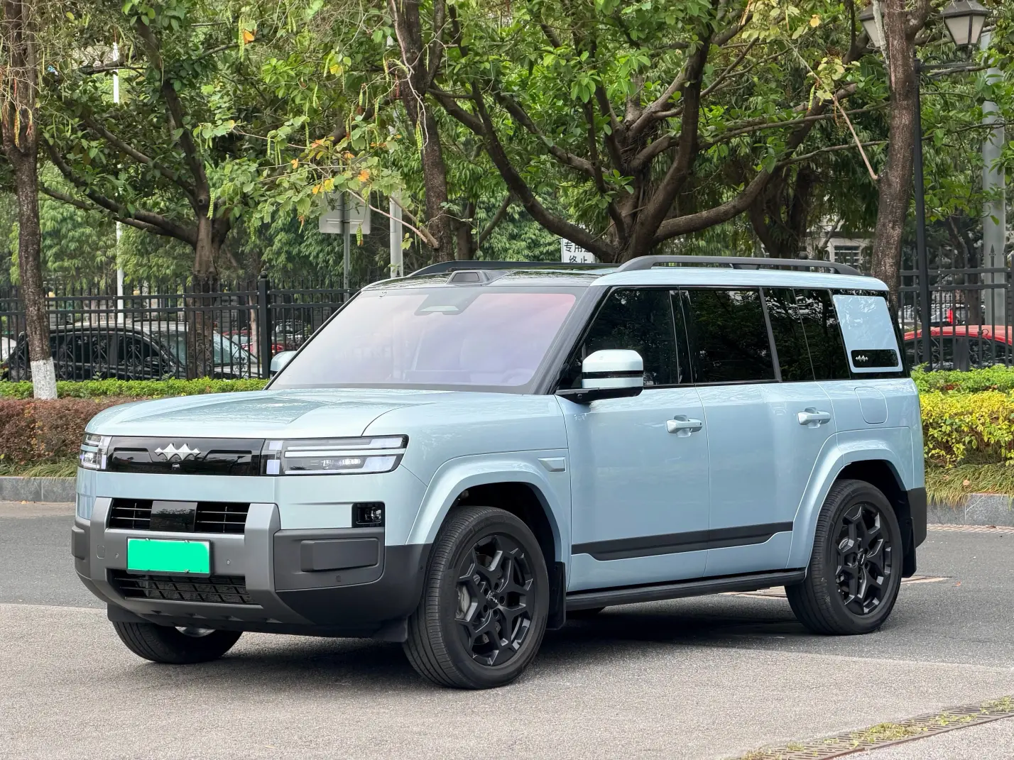 BYD Leopard Titanium 7 PHEV