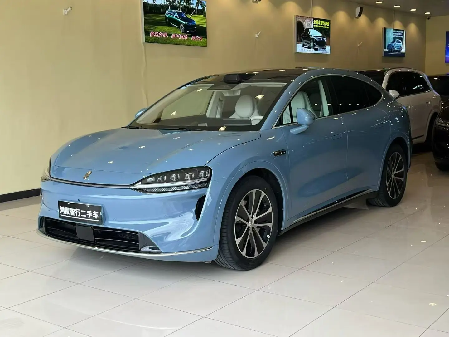 Luxeed Zhijie R7
