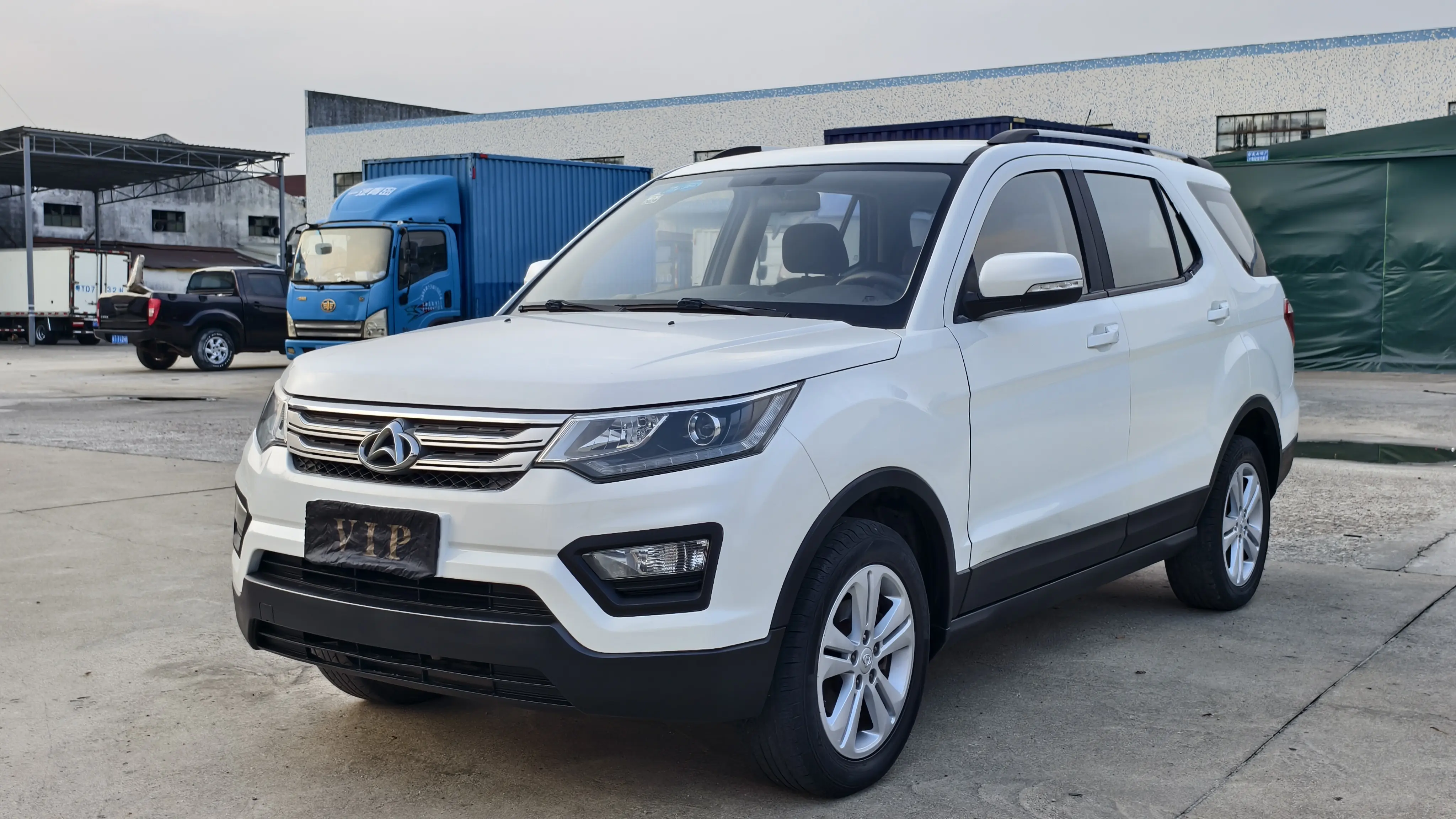 Oshan Changan Auchan CX70