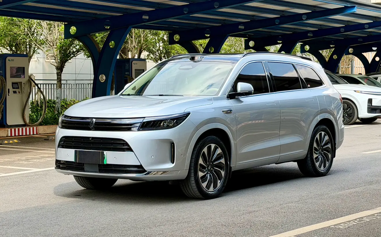 AITO M7