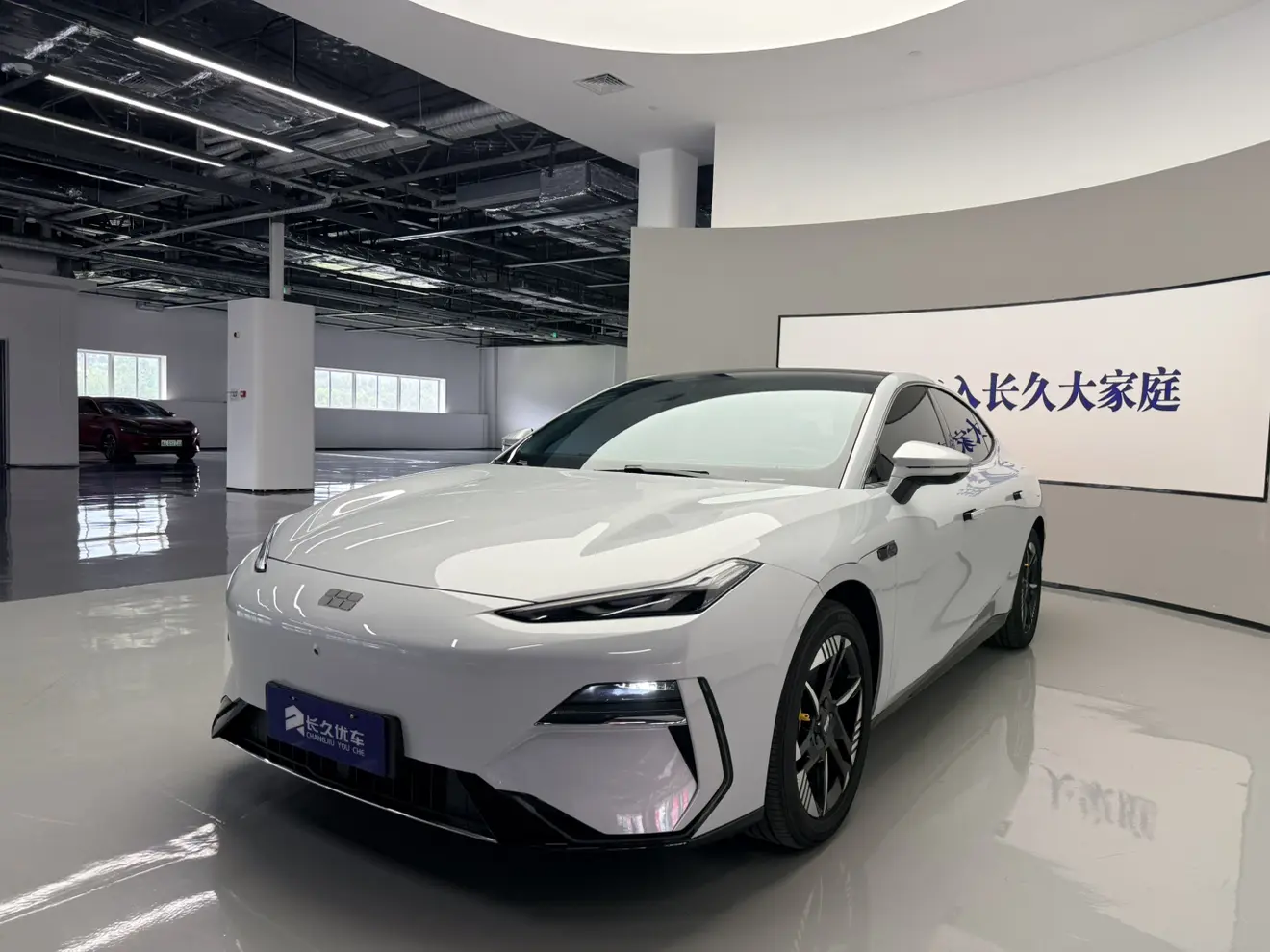 Geely Galaxy E8