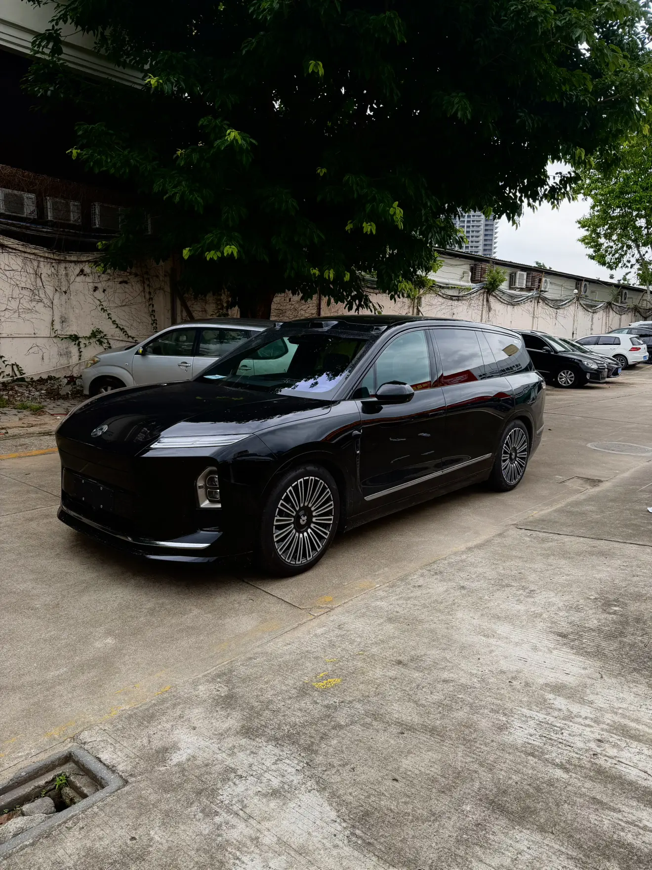 NIO ES8