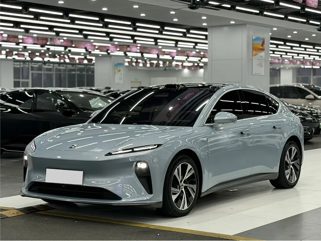 NIO ET5