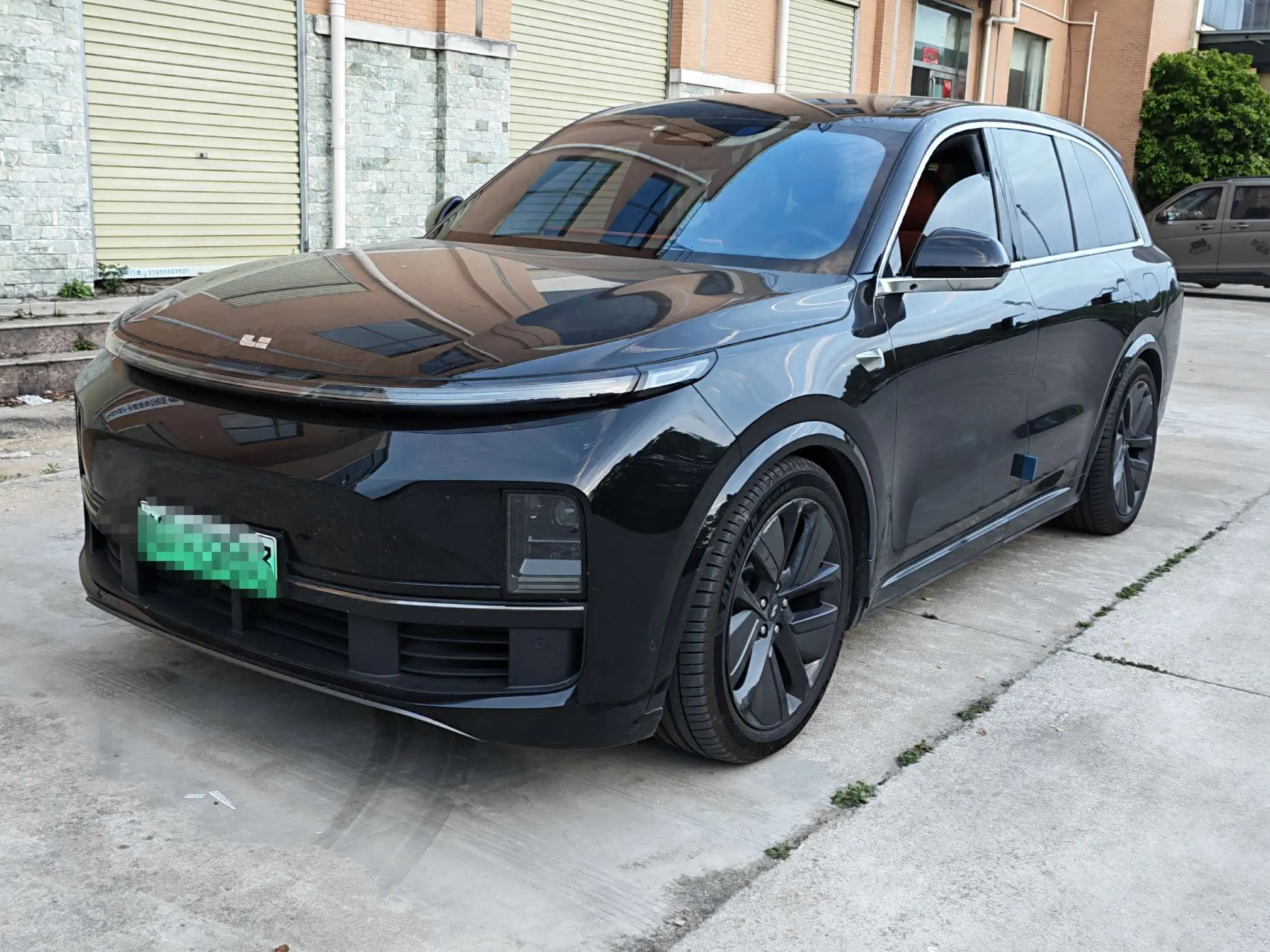 Lixiang L8