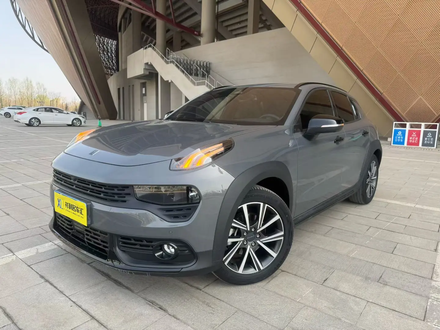 Lynk & Co 02