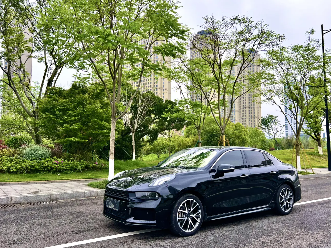 Lynk & Co 03