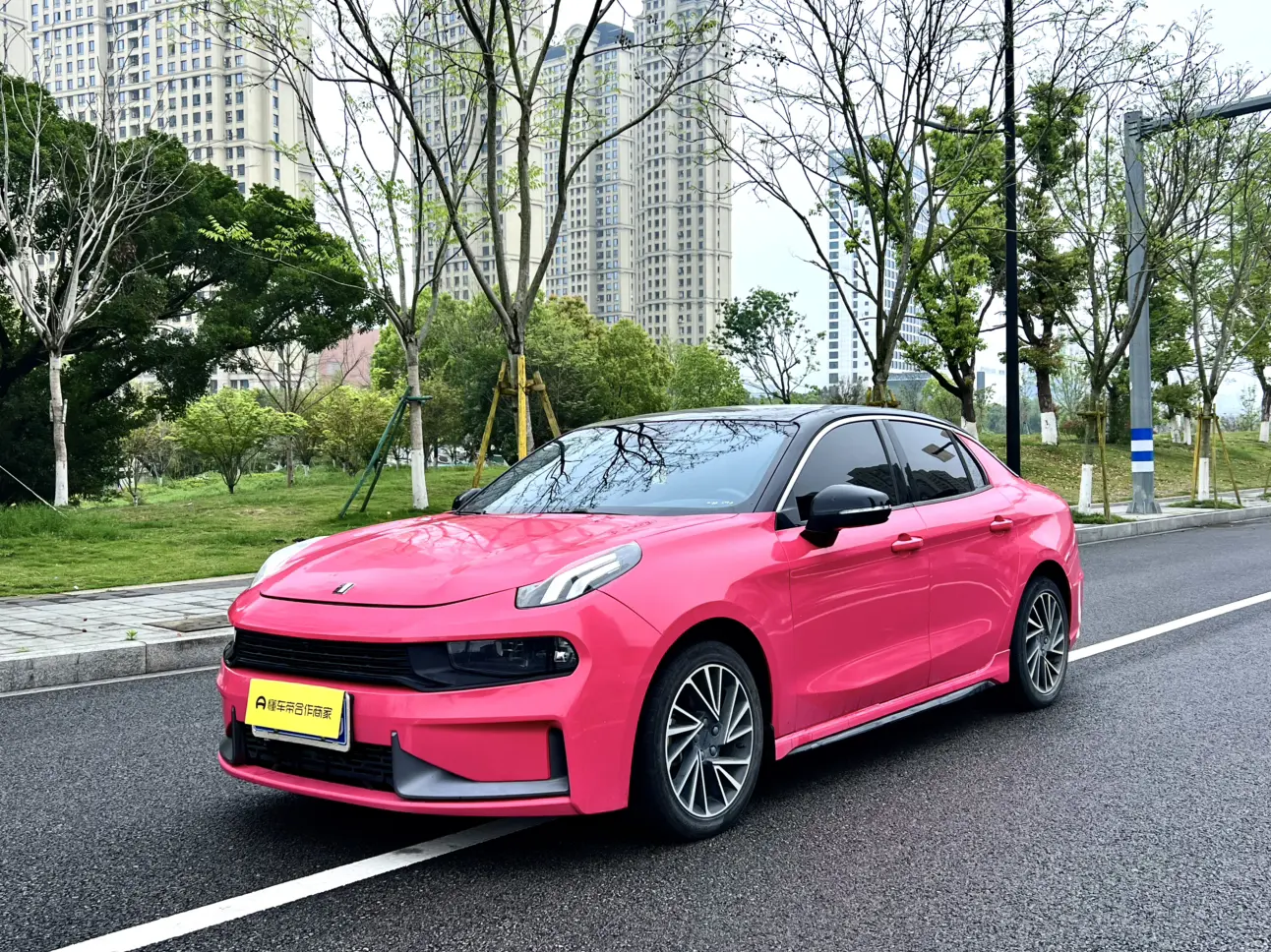 Lynk & Co 03