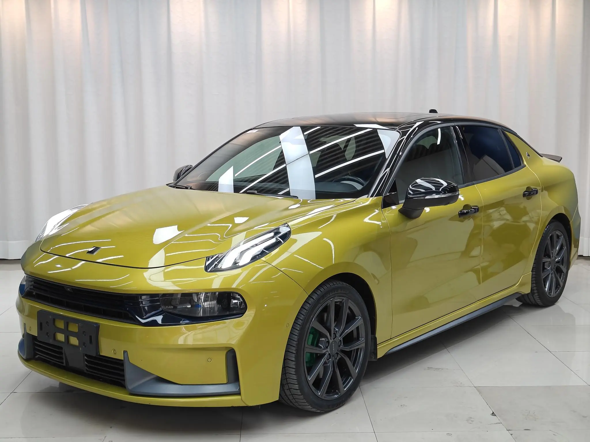 Lynk & Co 03