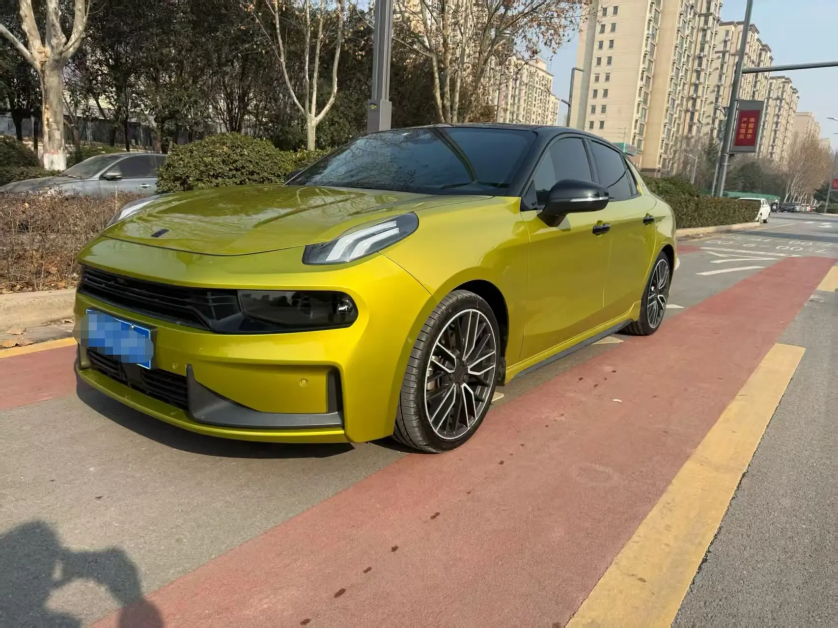 Lynk & Co 03