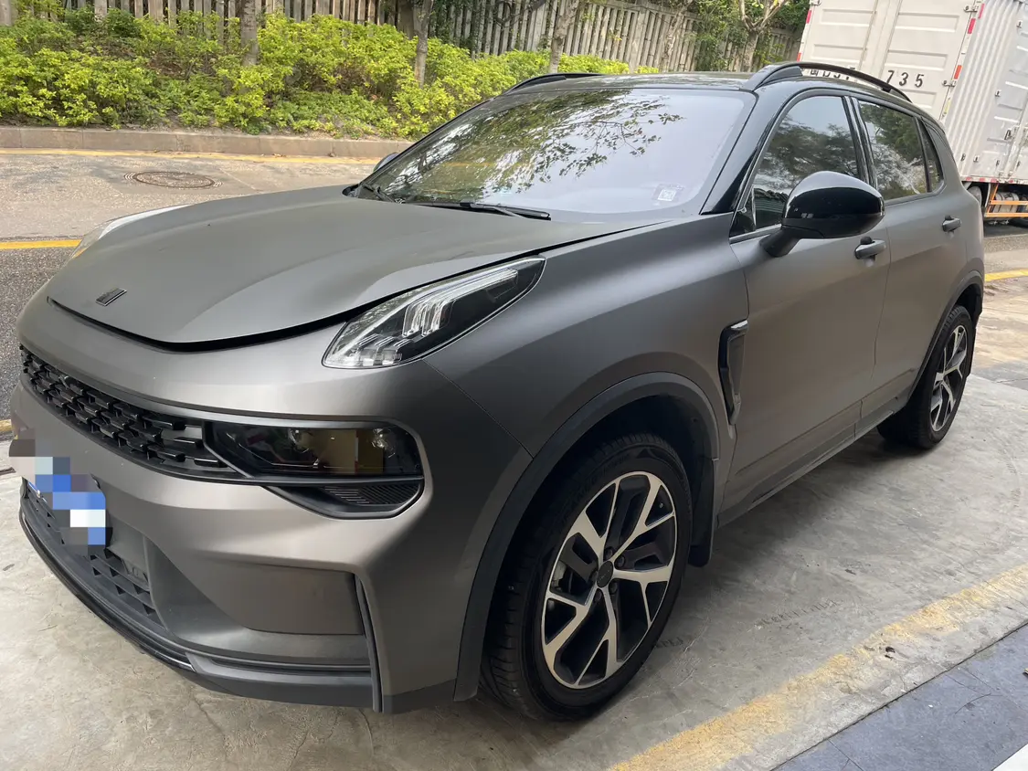 Lynk & Co 01