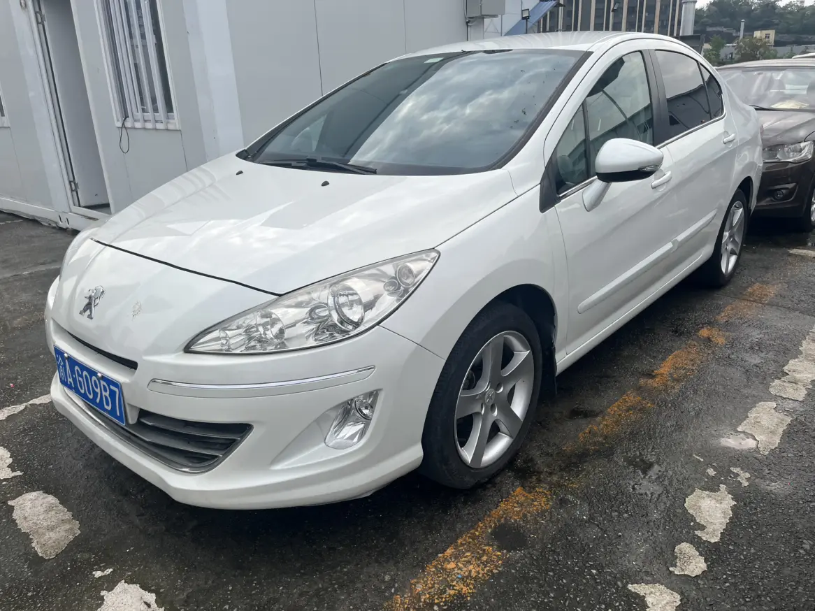 Peugeot 408