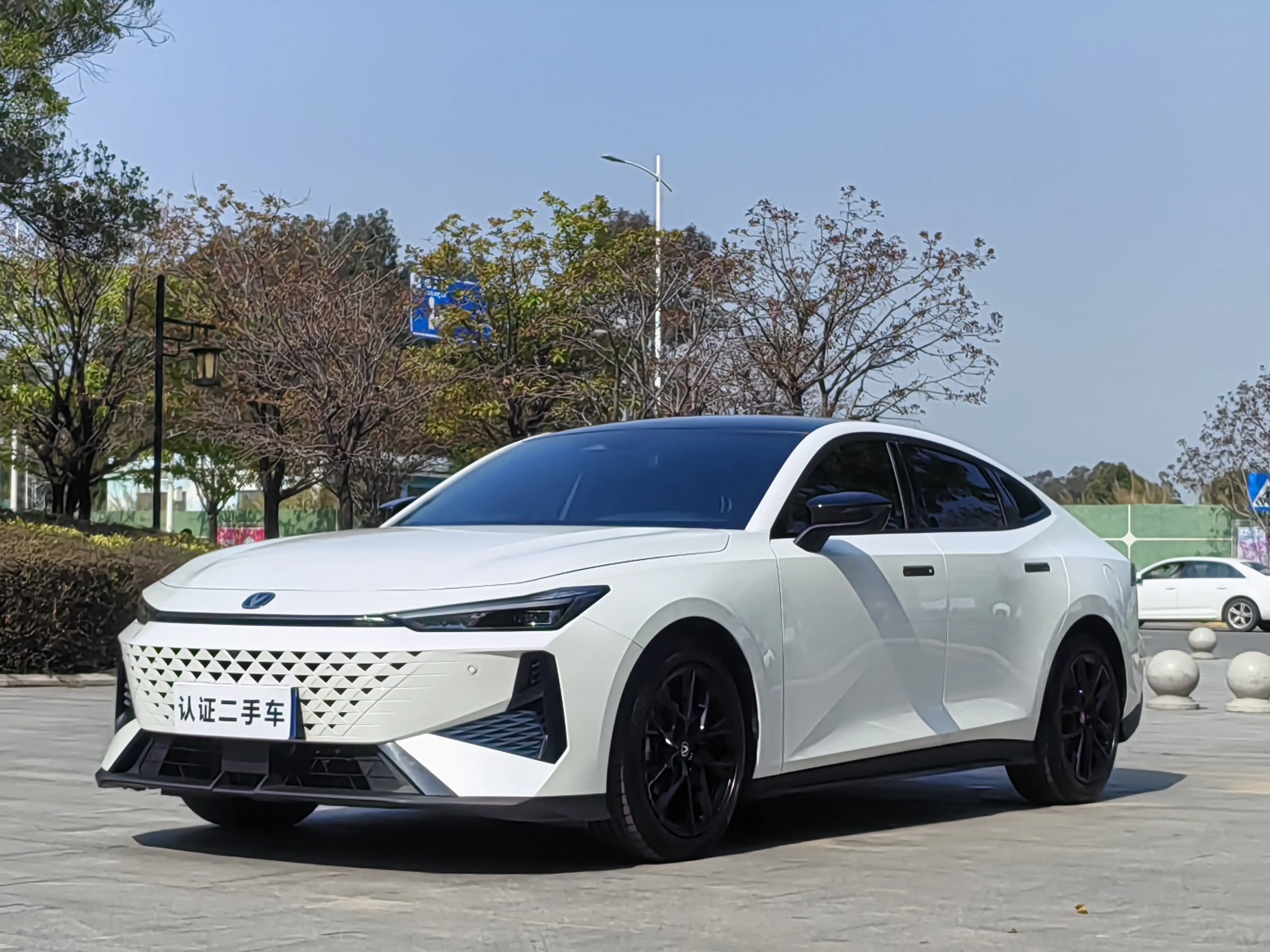 Changan UNI-V