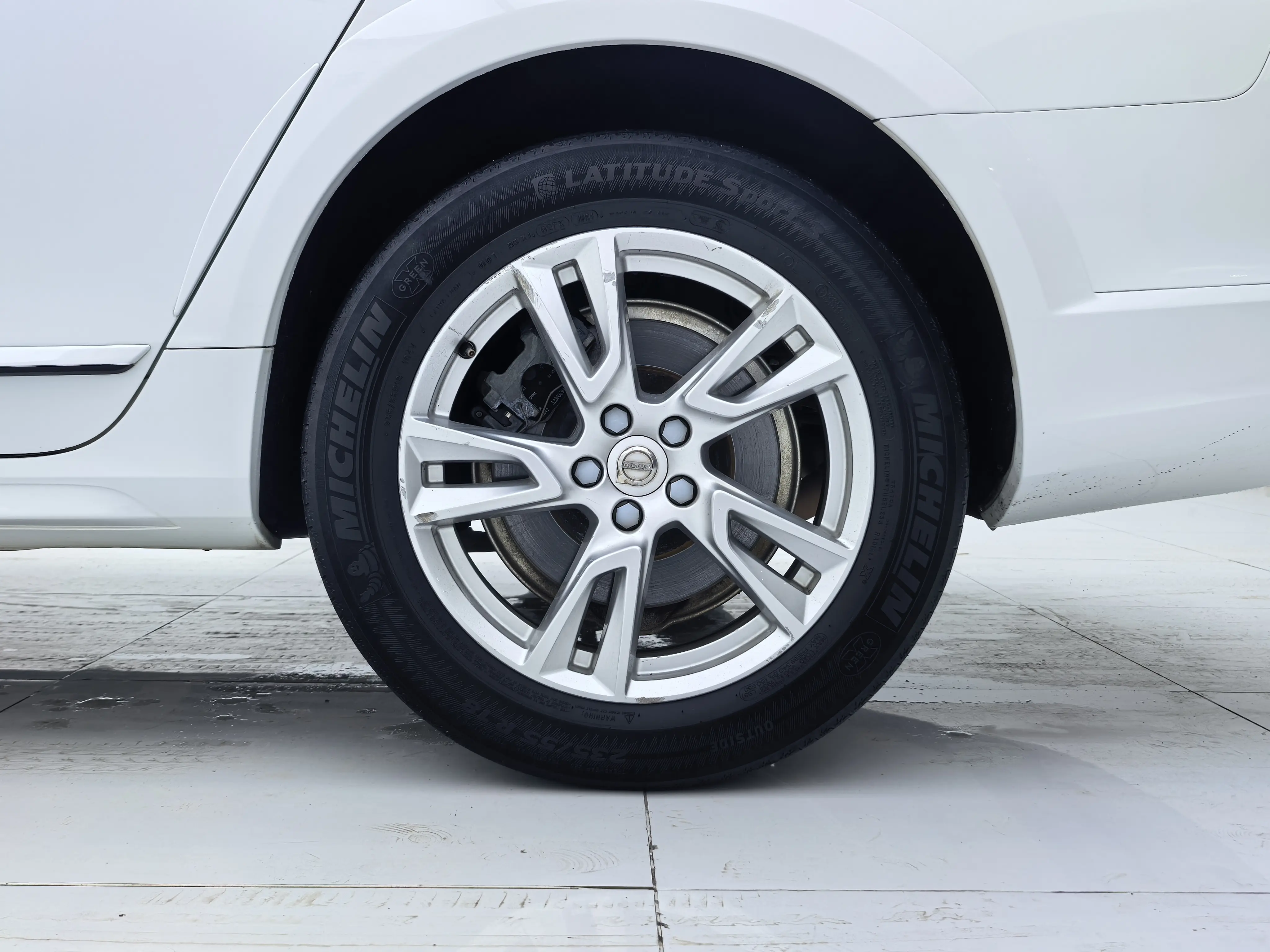 Volvo V90