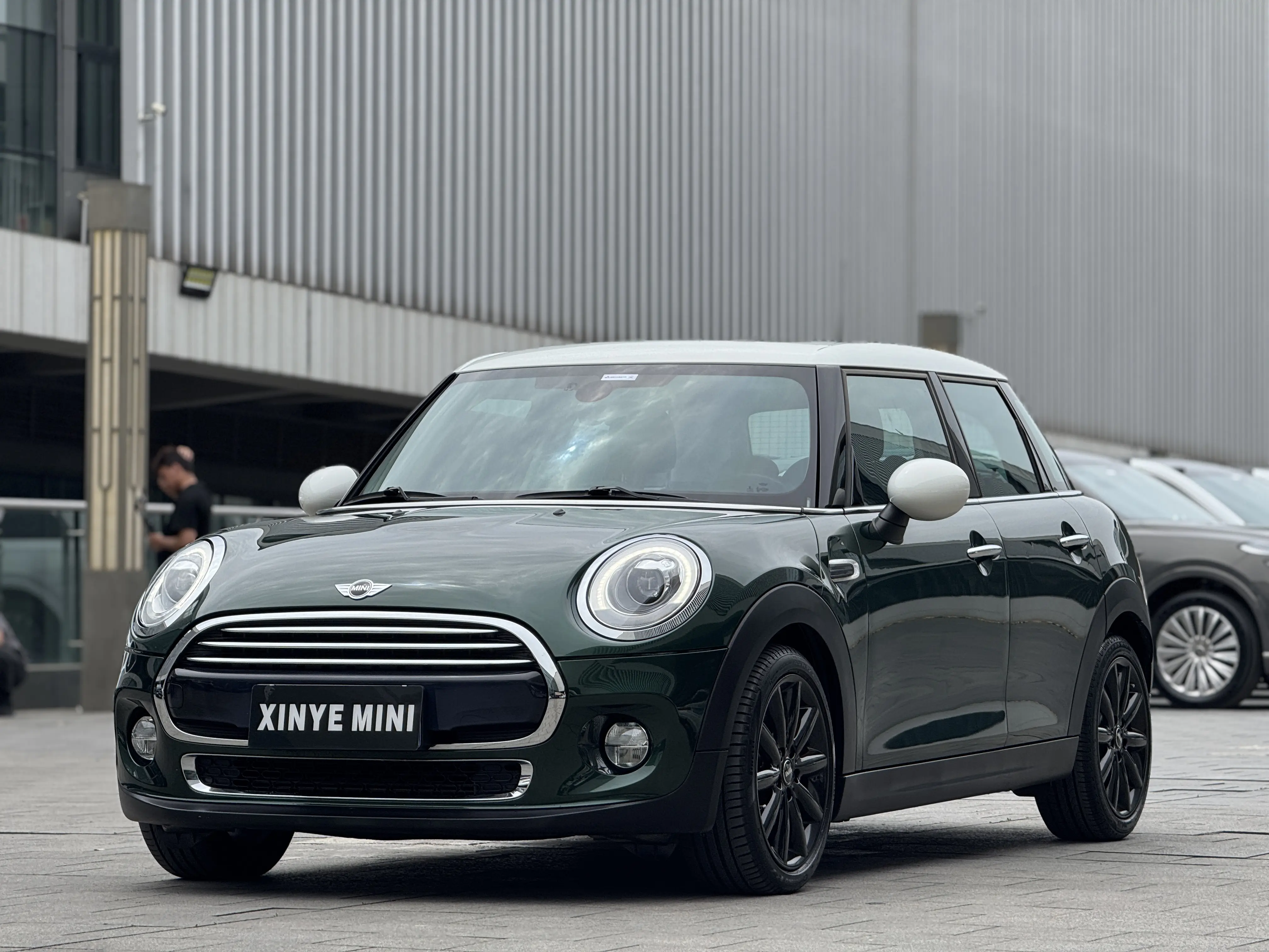 MINI MINI