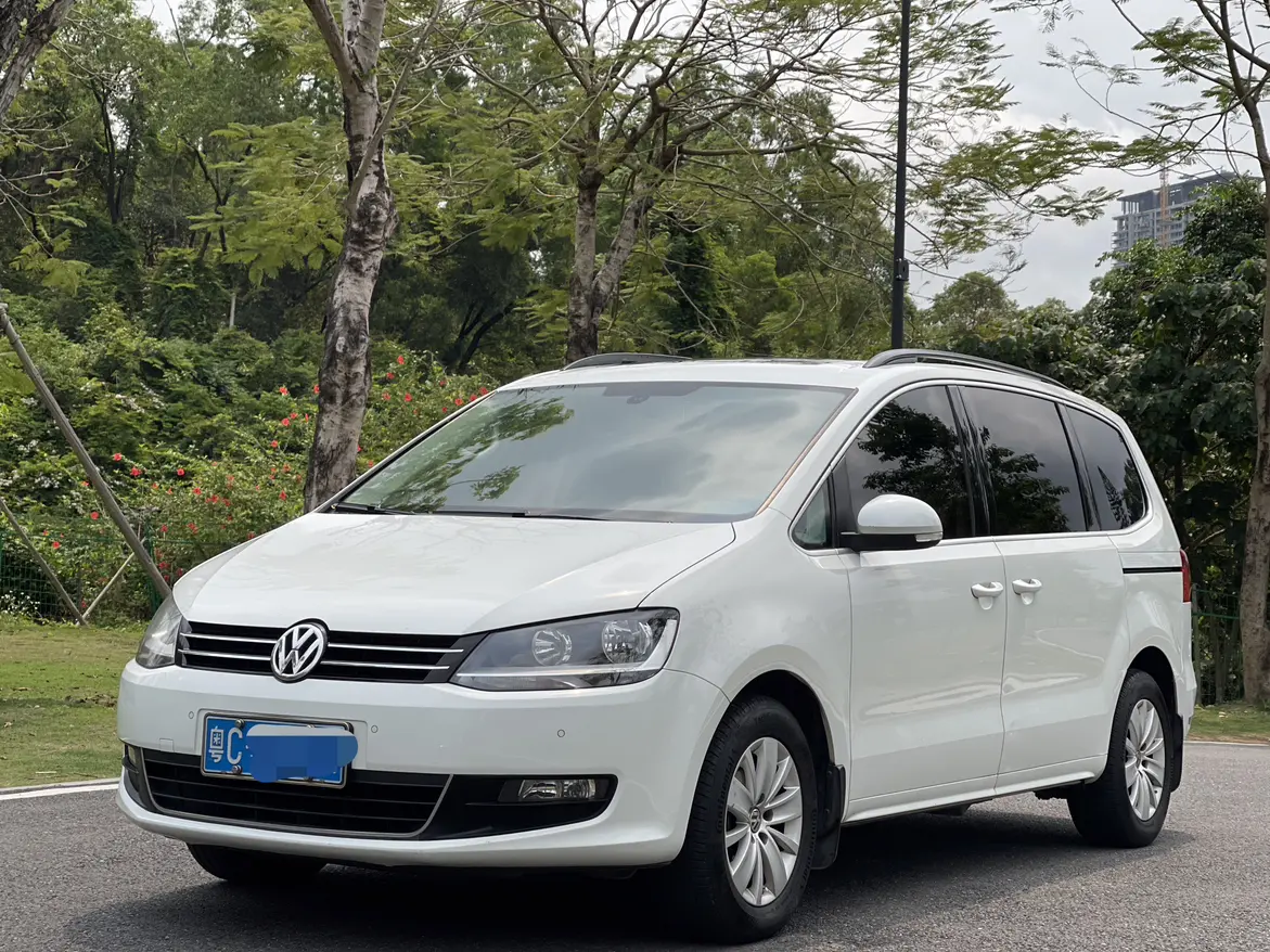 Volkswagen Sharon