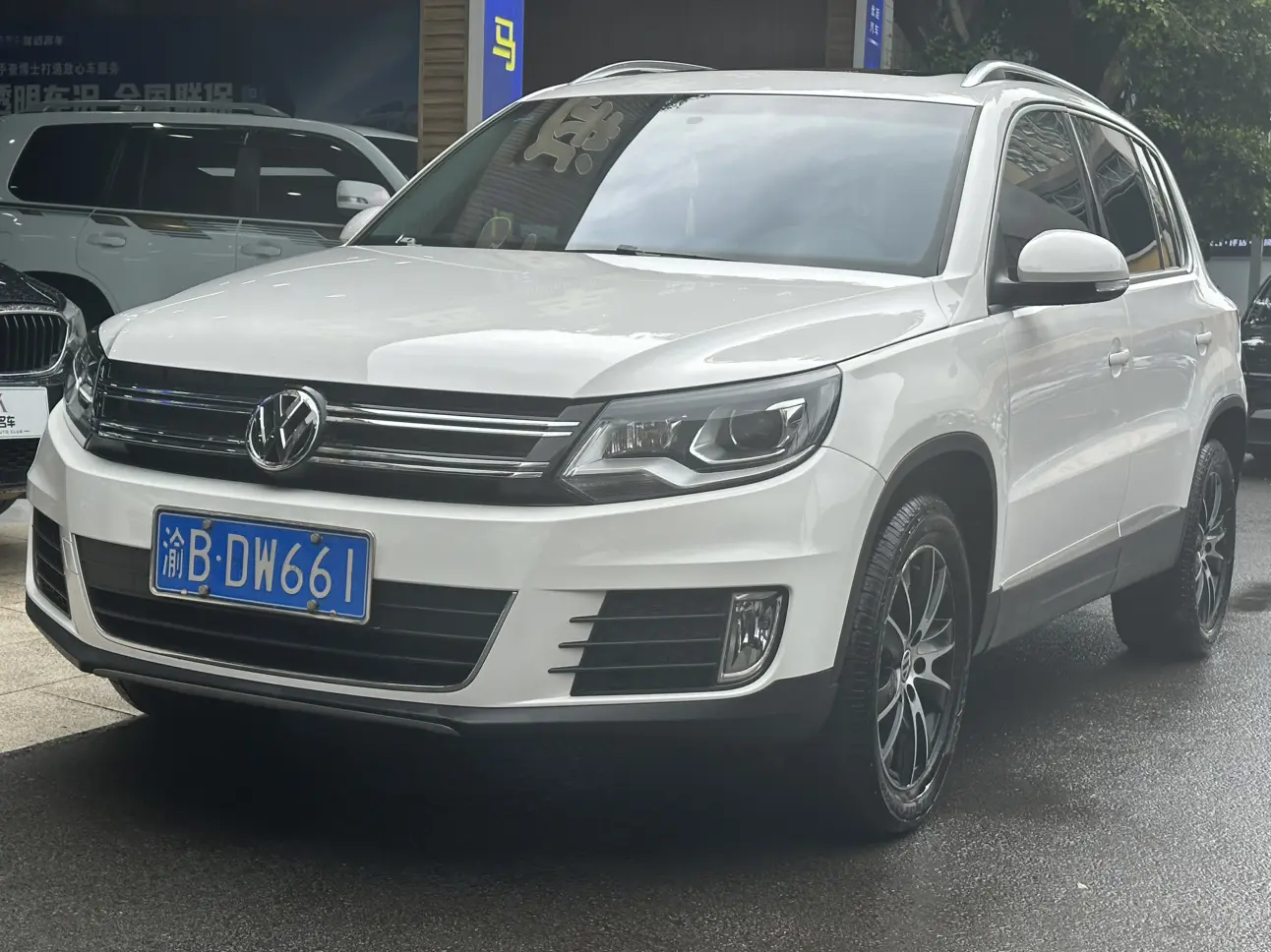 Volkswagen Tiguan (Tharu)