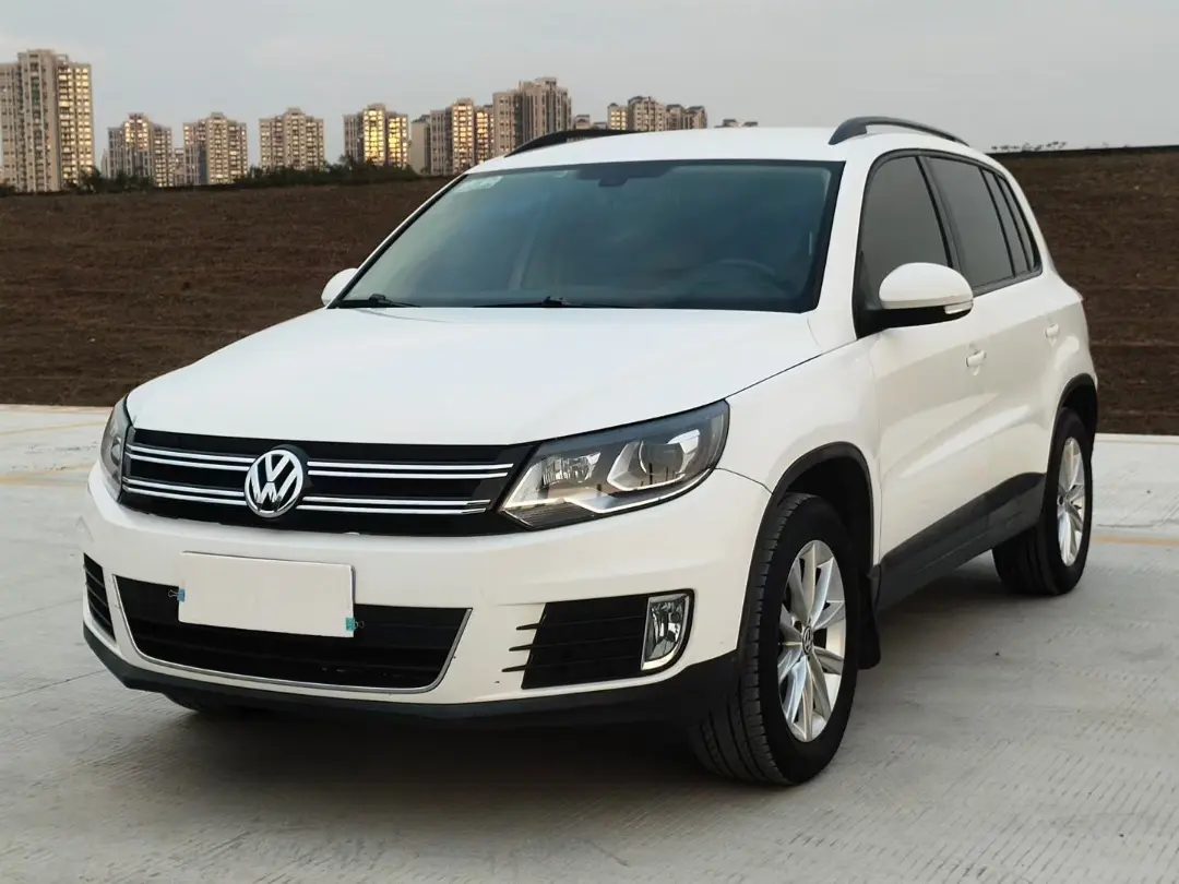 Volkswagen Tiguan (Tharu)