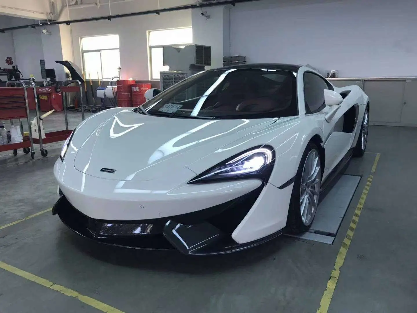 McLaren 570S