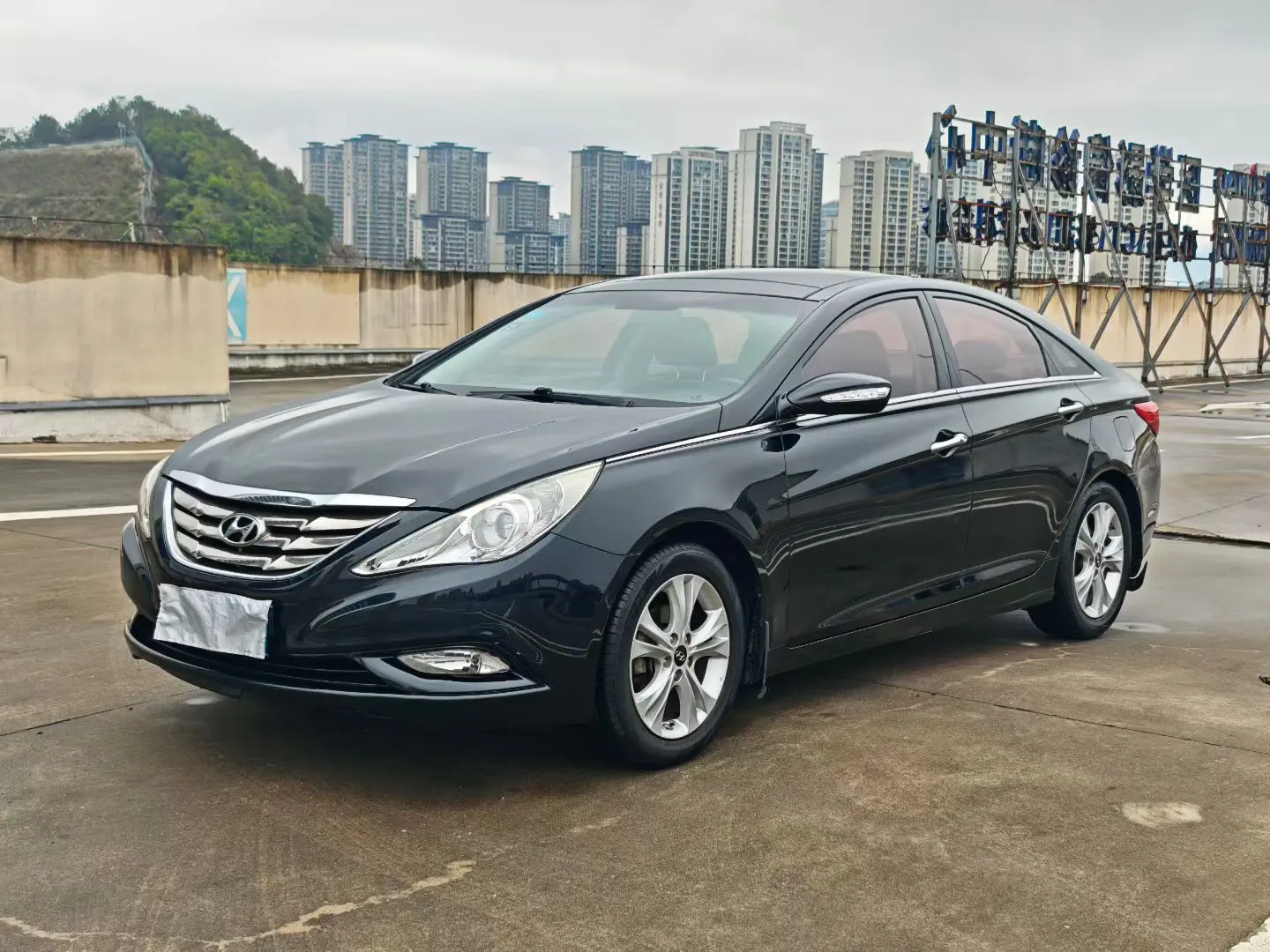 Hyundai Sonata eight