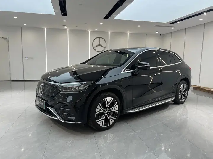 Mercedes-Benz EQE SUV