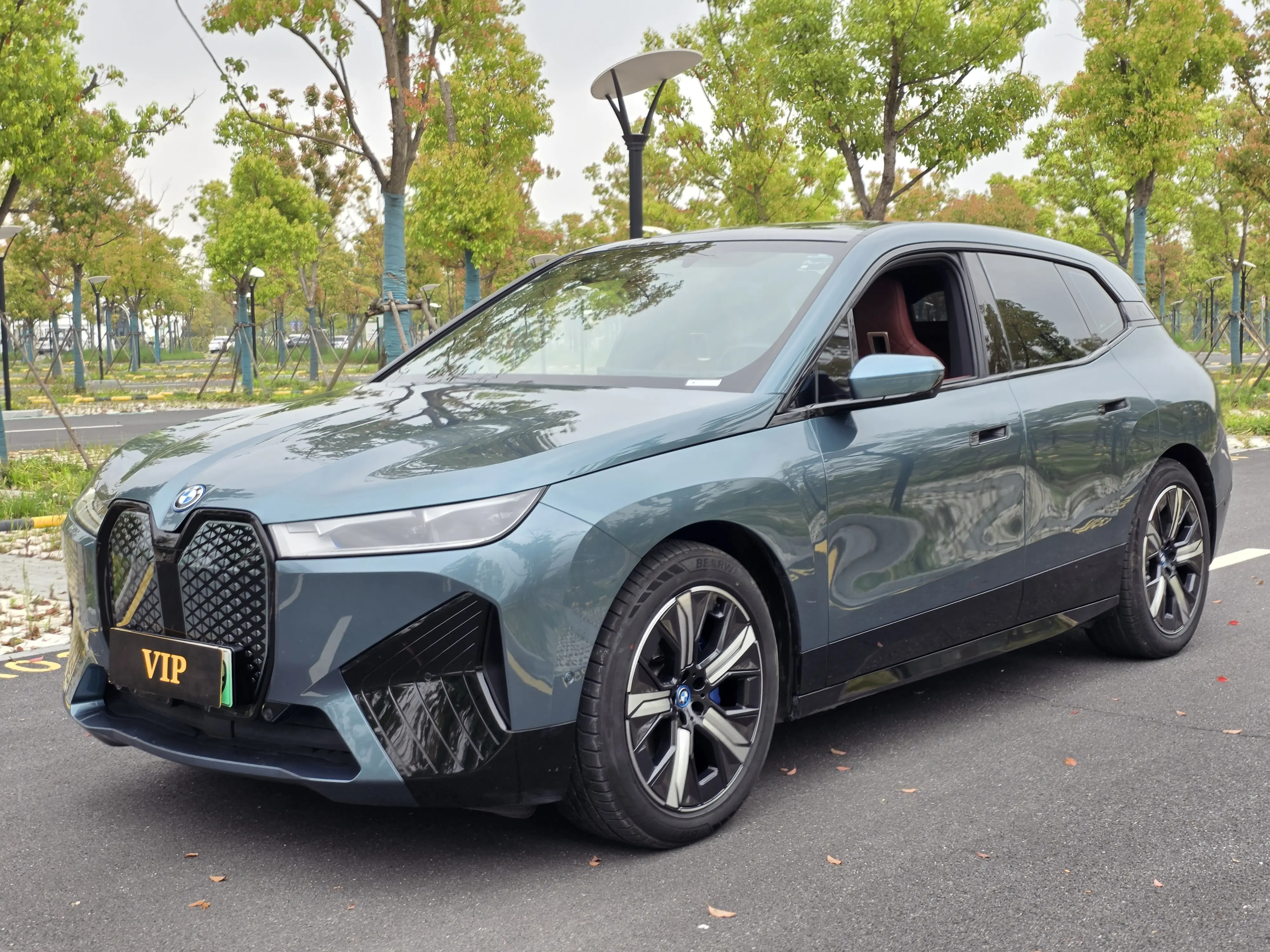BMW iX