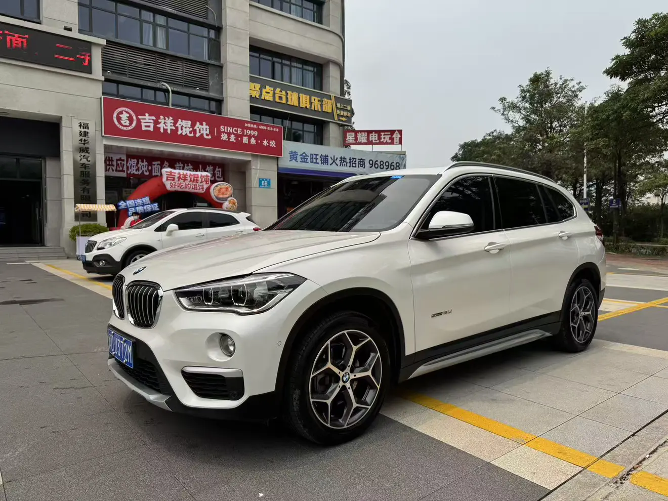 BMW X1