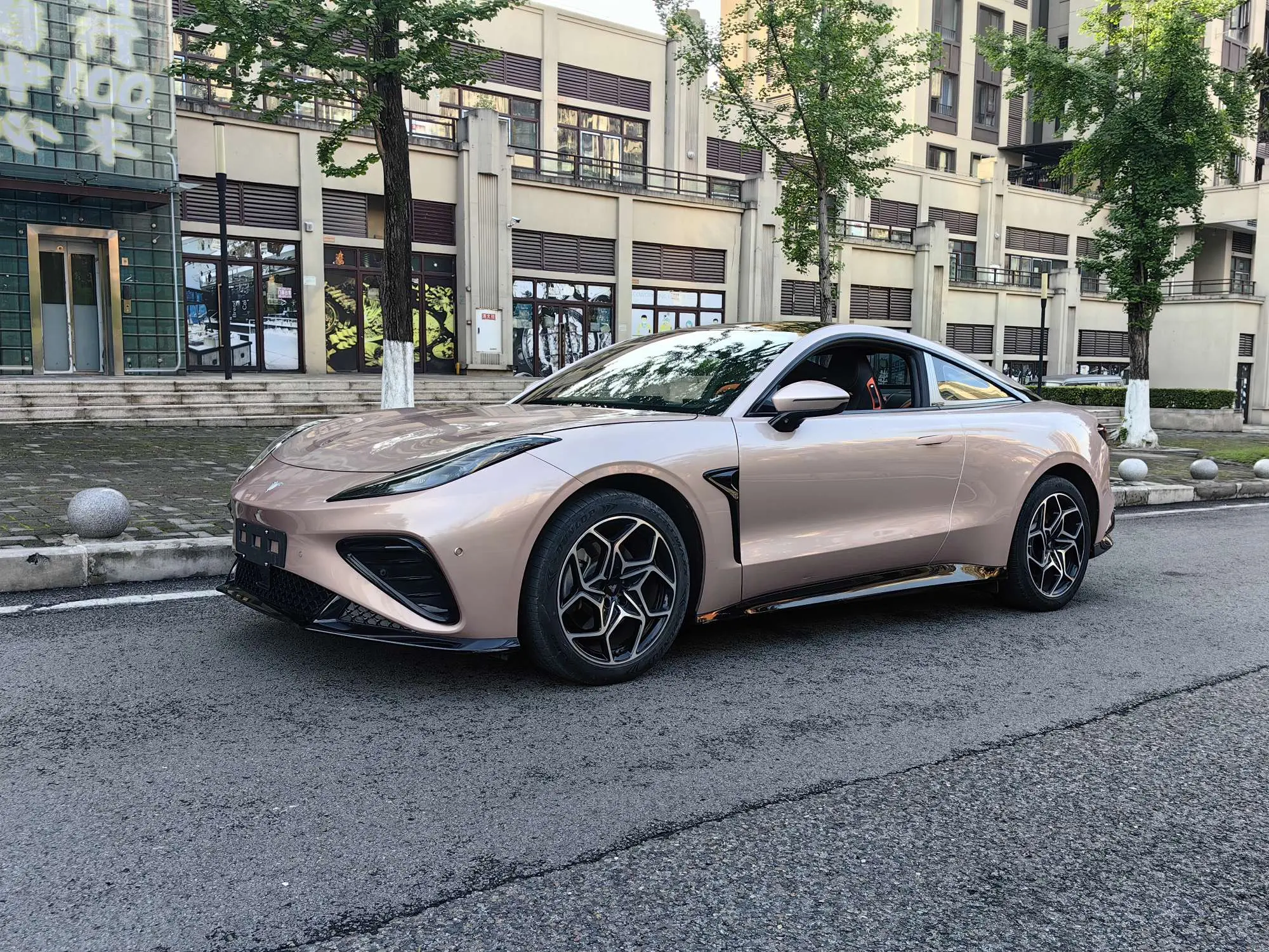 NETA Nezha GT