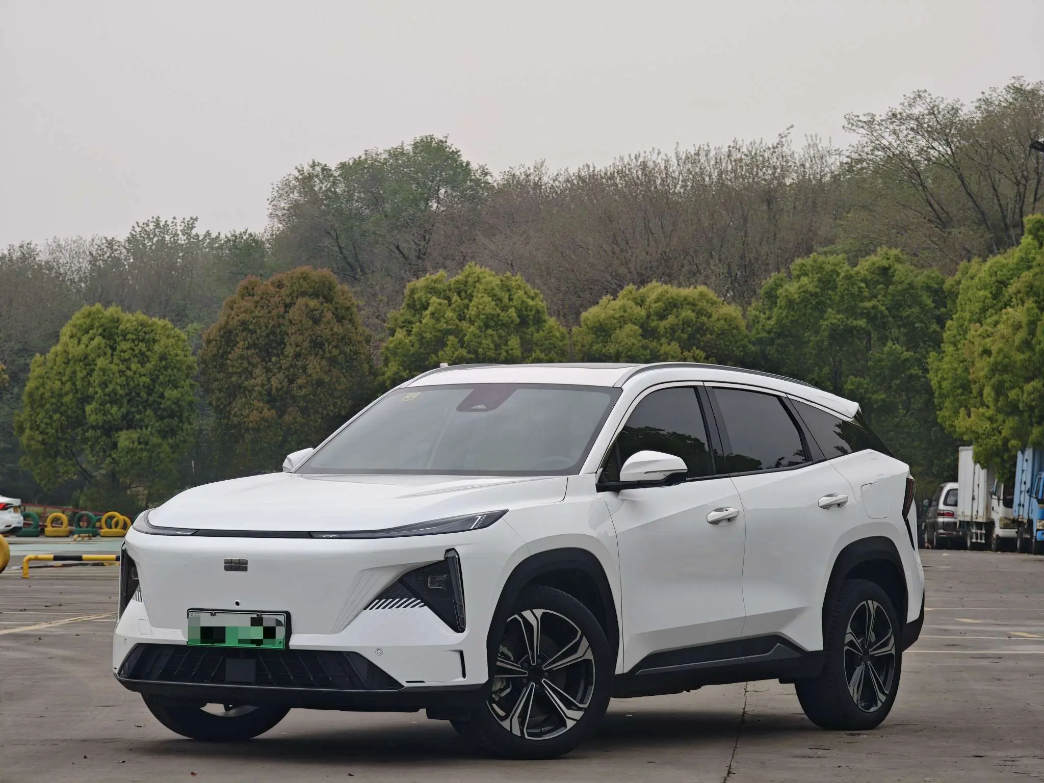 Geely Galaxy L7