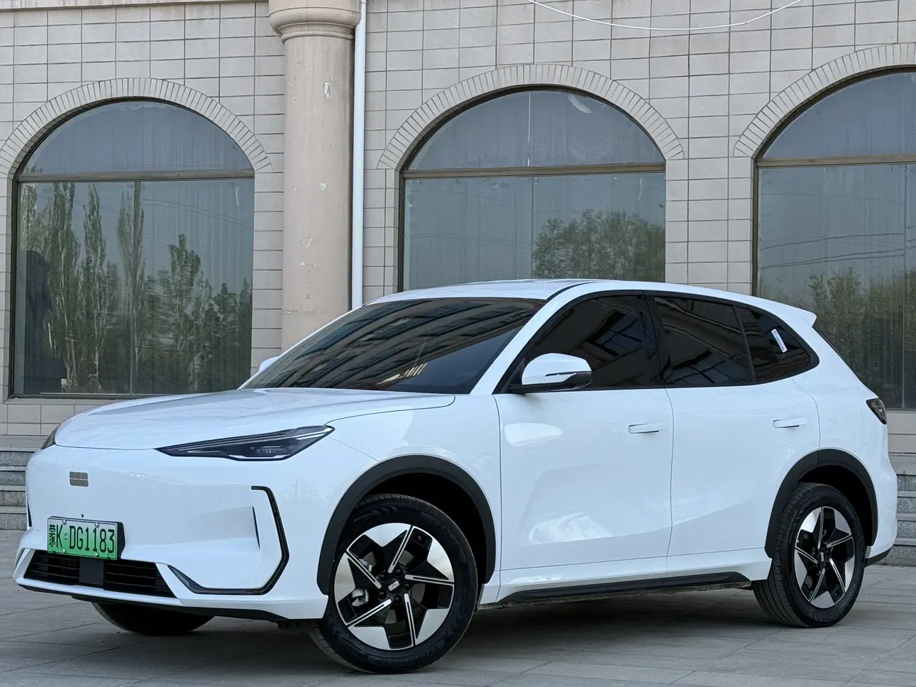 Geely Galaxy E5