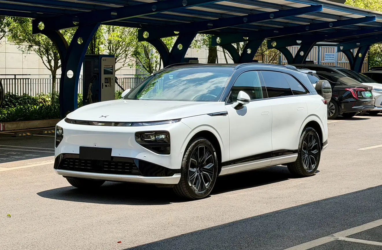 Xpeng G9