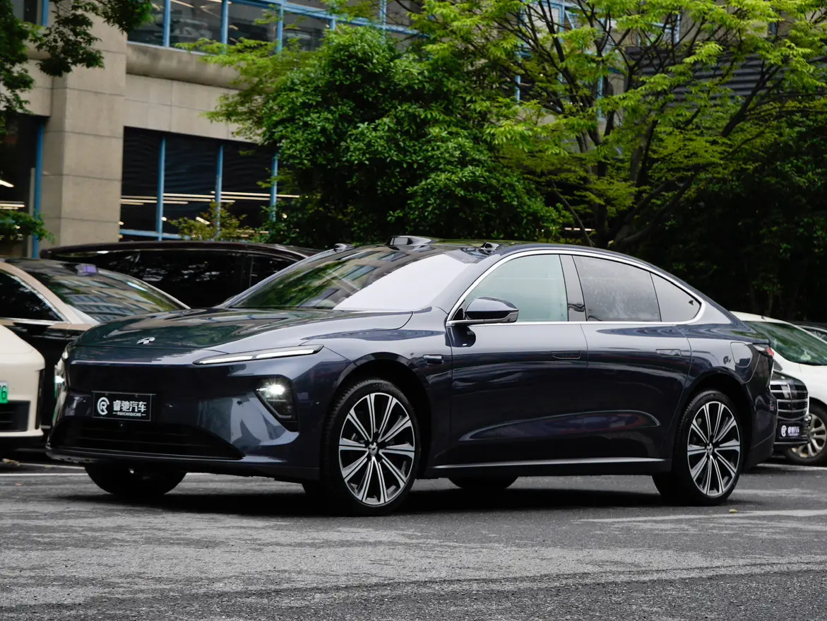 NIO ET7