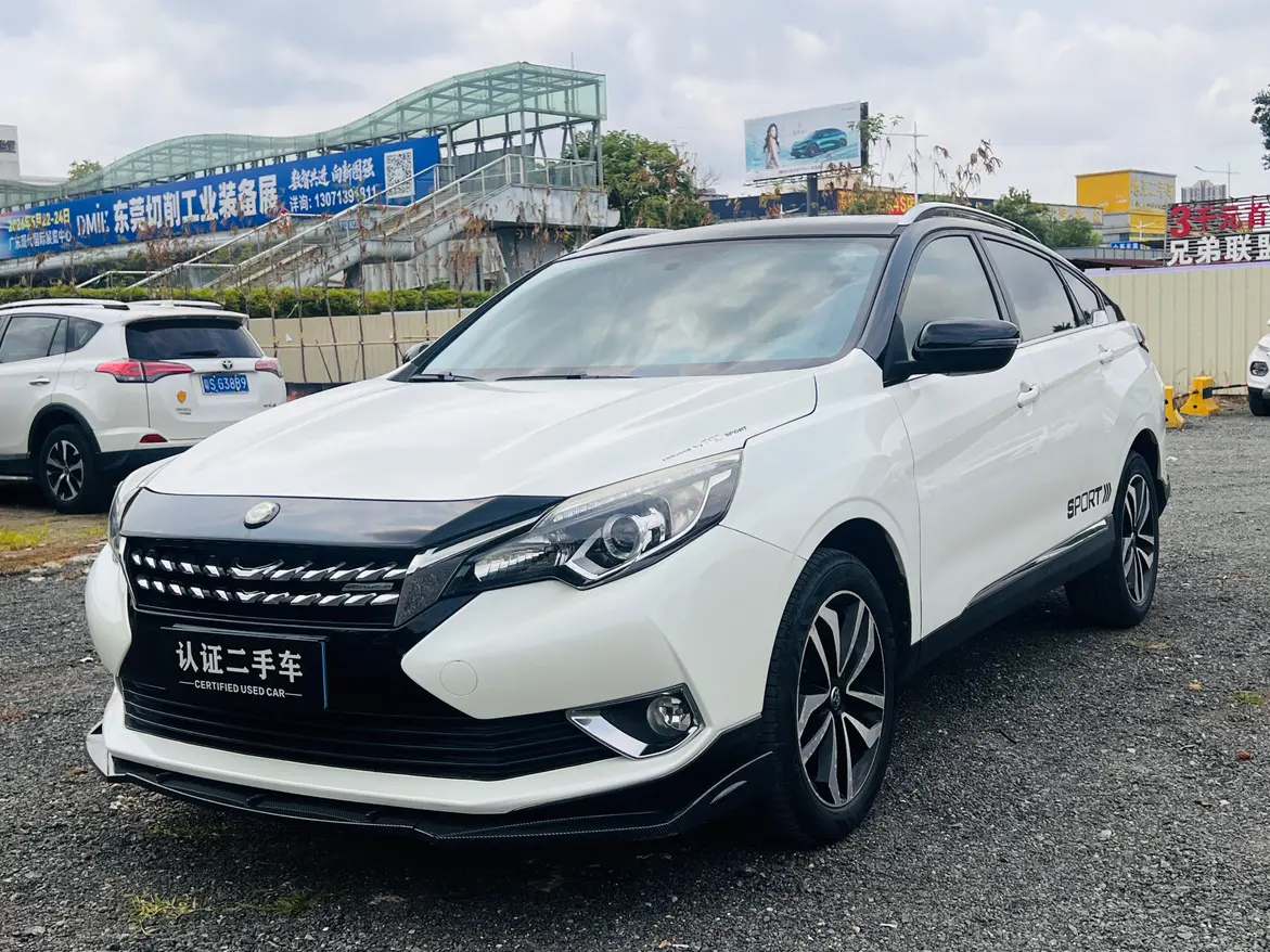Kai Chen Venucia T90
