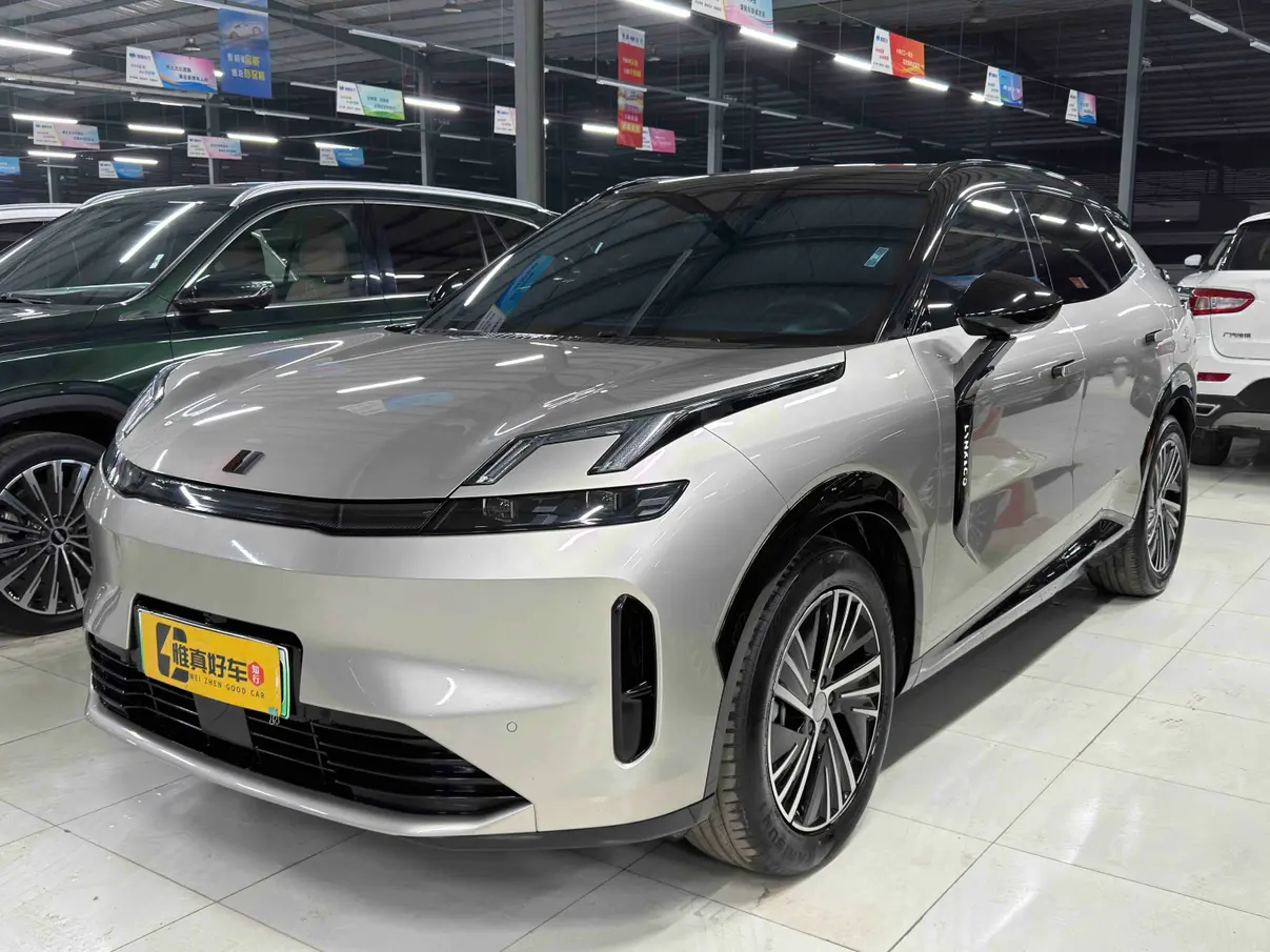 Lynk & Co 08 EM-P
