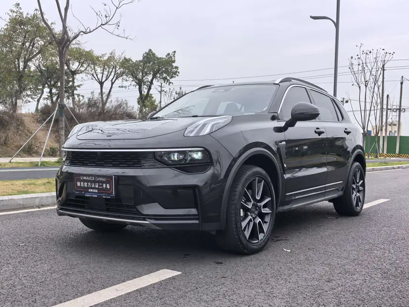 Lynk & Co 01
