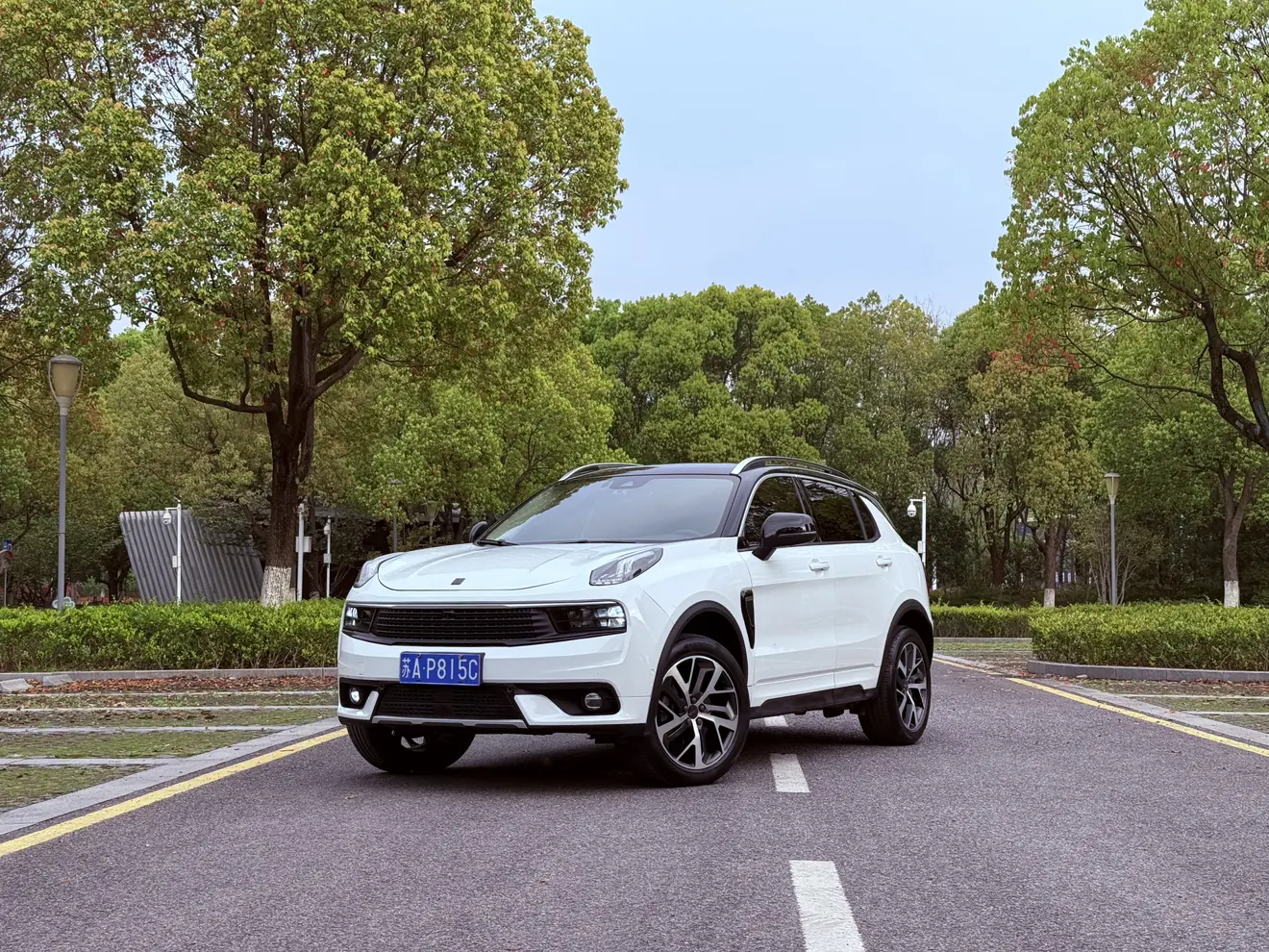 Lynk & Co 01