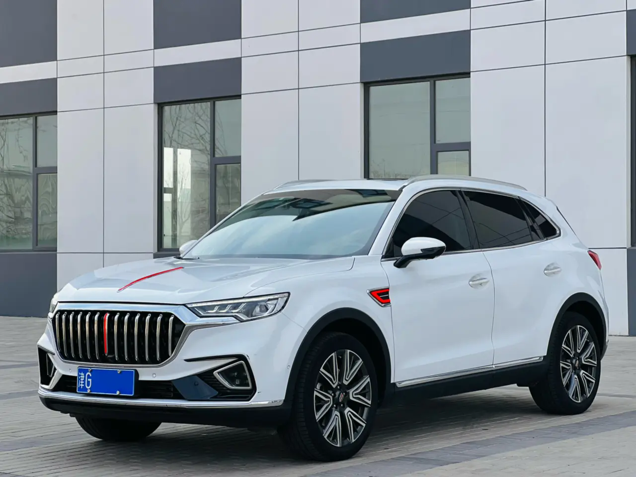 Hongqi HS5