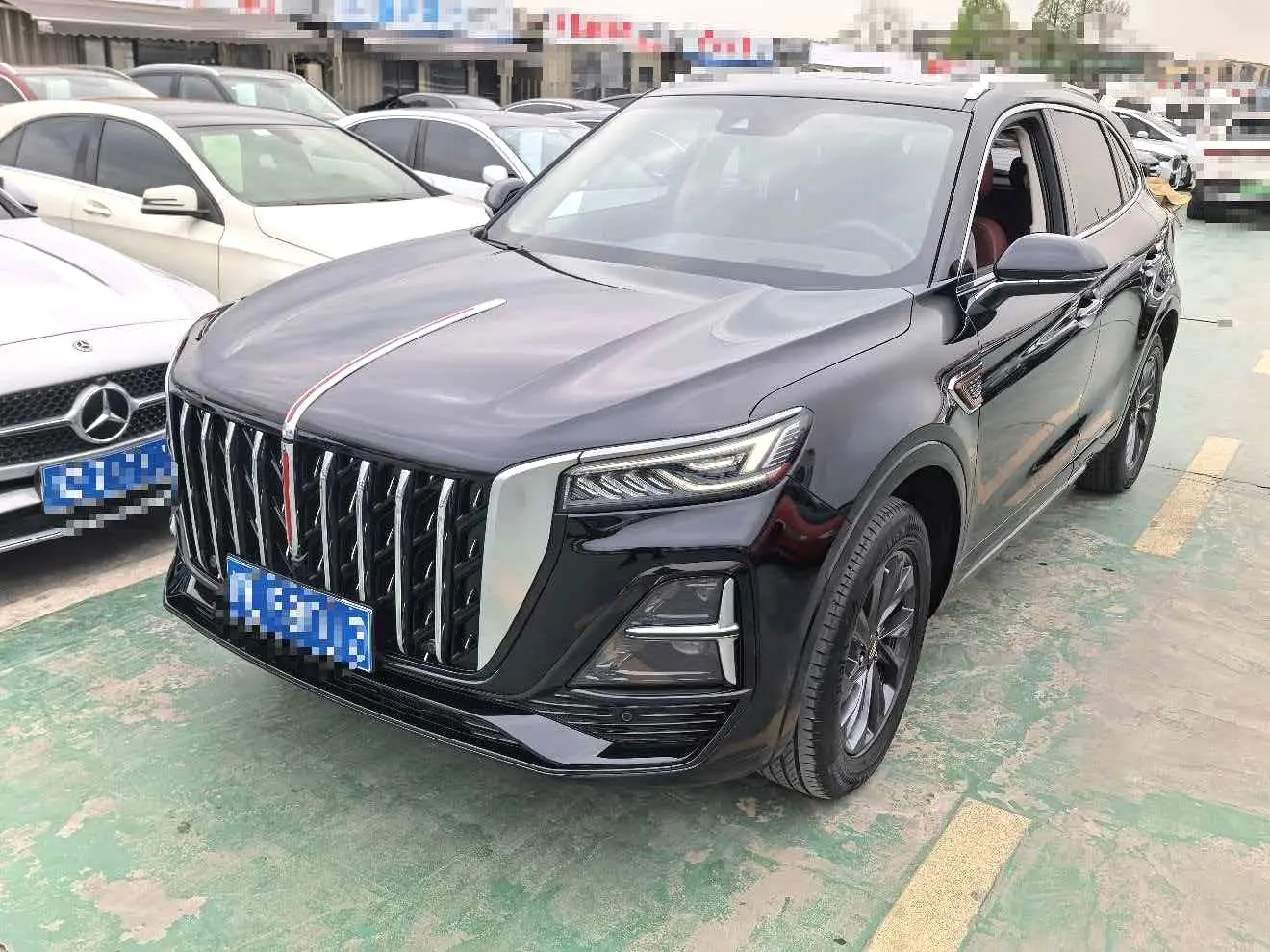 Hongqi HS5