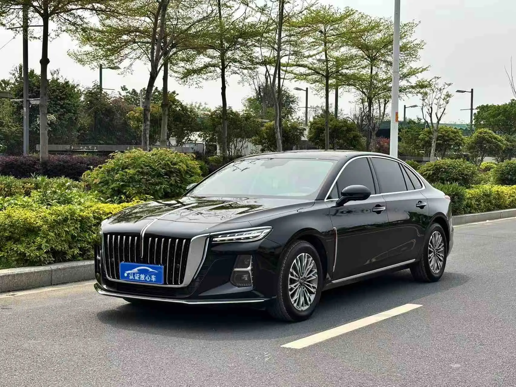 Hongqi H5