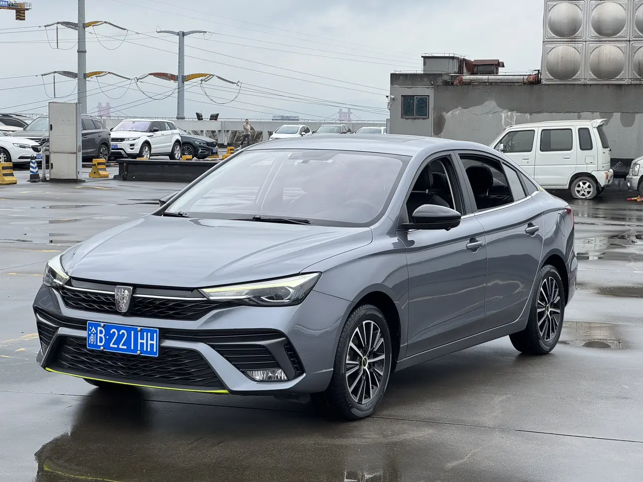 Roewe i5